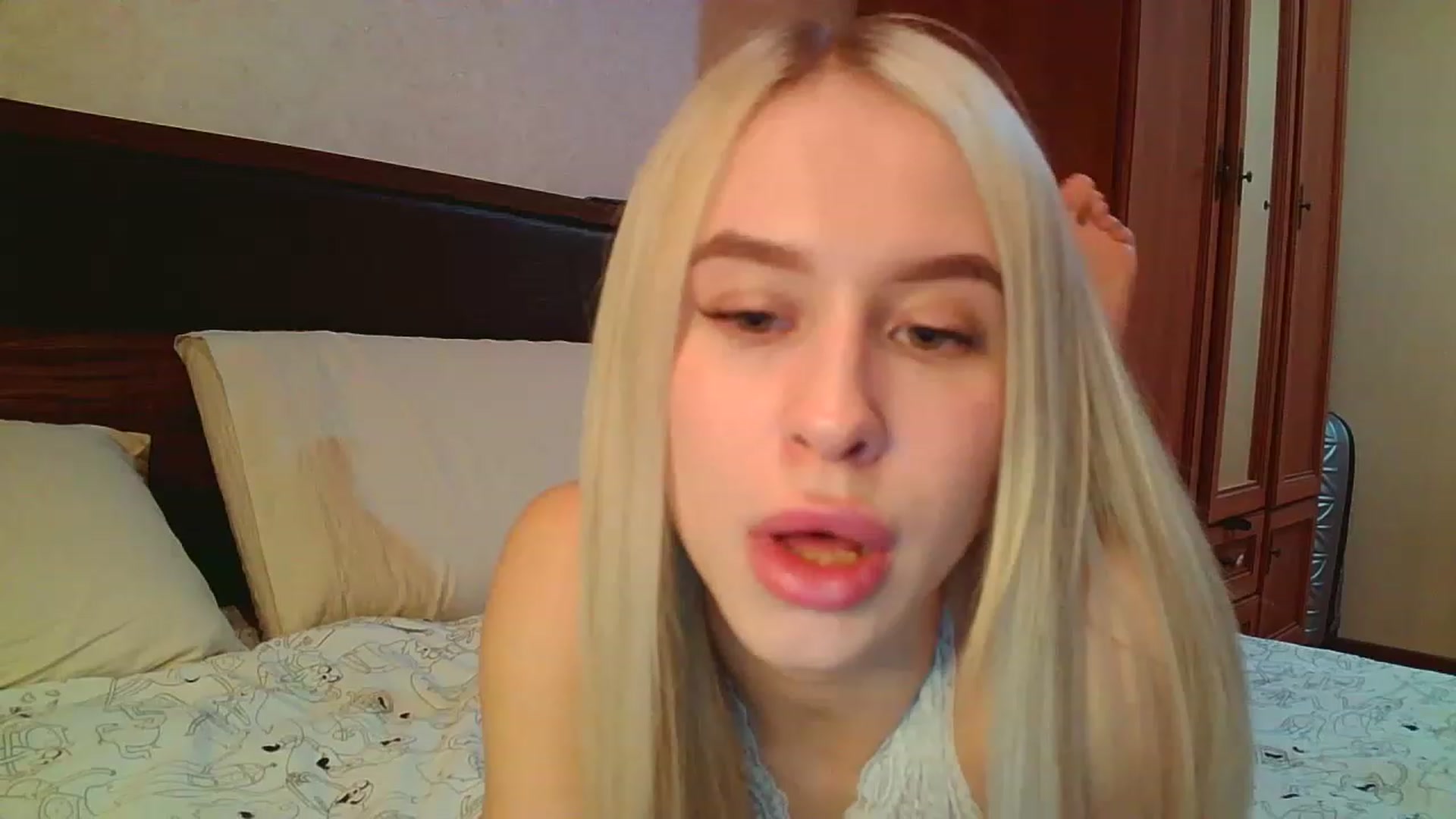 Gallery image thumbnail from Alice_Maryt's myfreecams stream on, 11/20/2022, 17:31 image 12 of 20