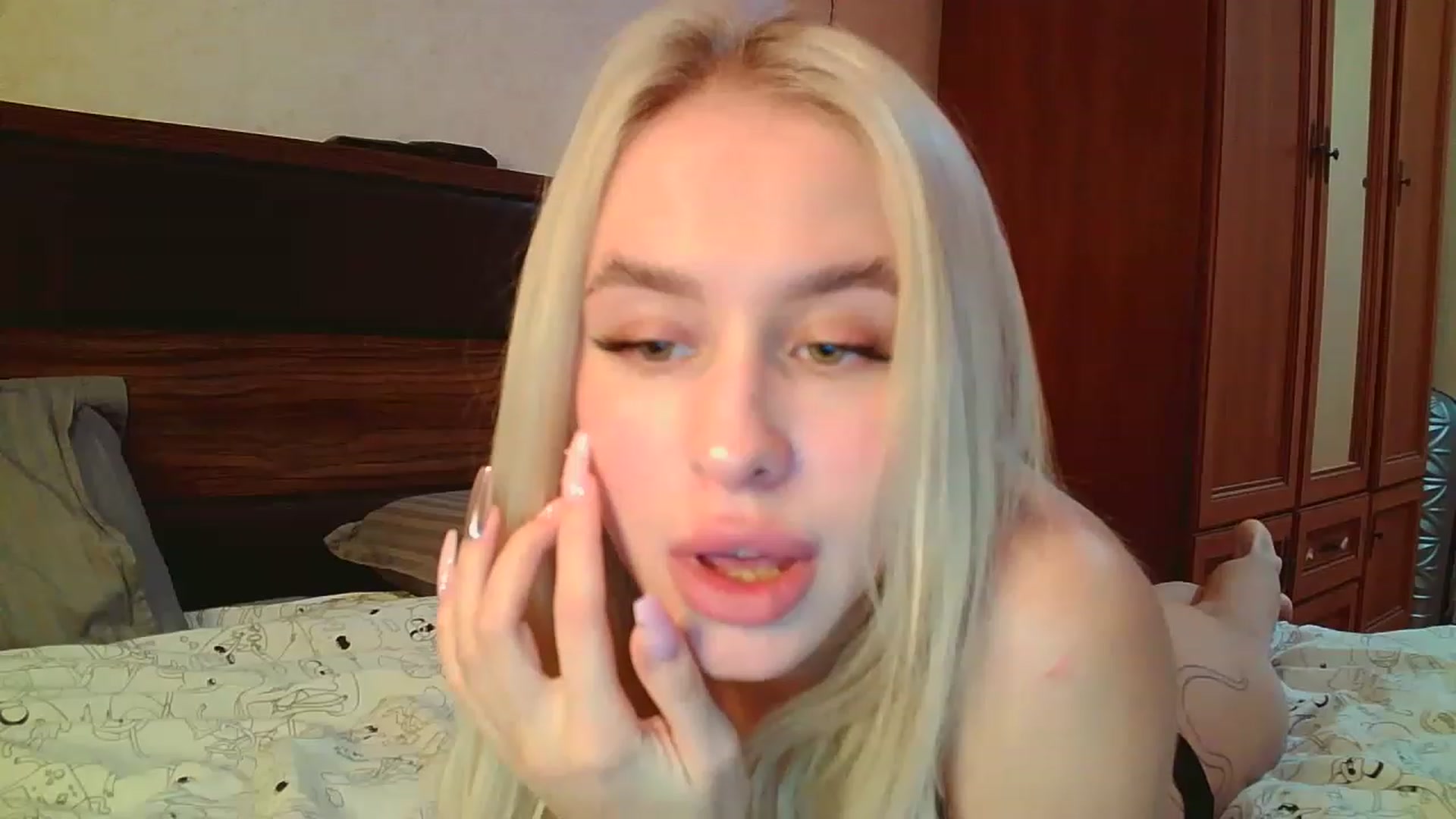 Gallery image thumbnail from Alice_Maryt's myfreecams stream on, 11/28/2022, 19:03 image 6 of 20