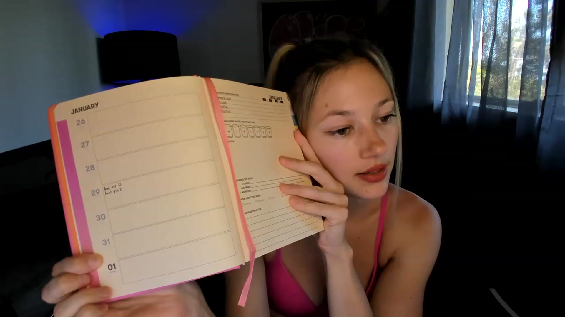 Gallery image thumbnail from Alice_NZ's myfreecams stream on, 12/29/2022, 04:52 image 7 of 20