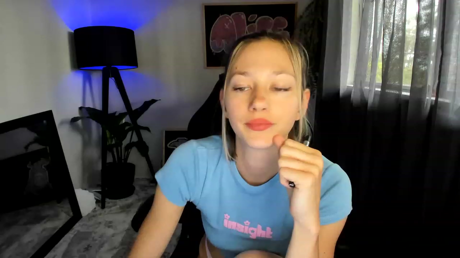 Gallery image thumbnail from Alice_NZ's myfreecams stream on, 01/02/2023, 06:12 image 6 of 20