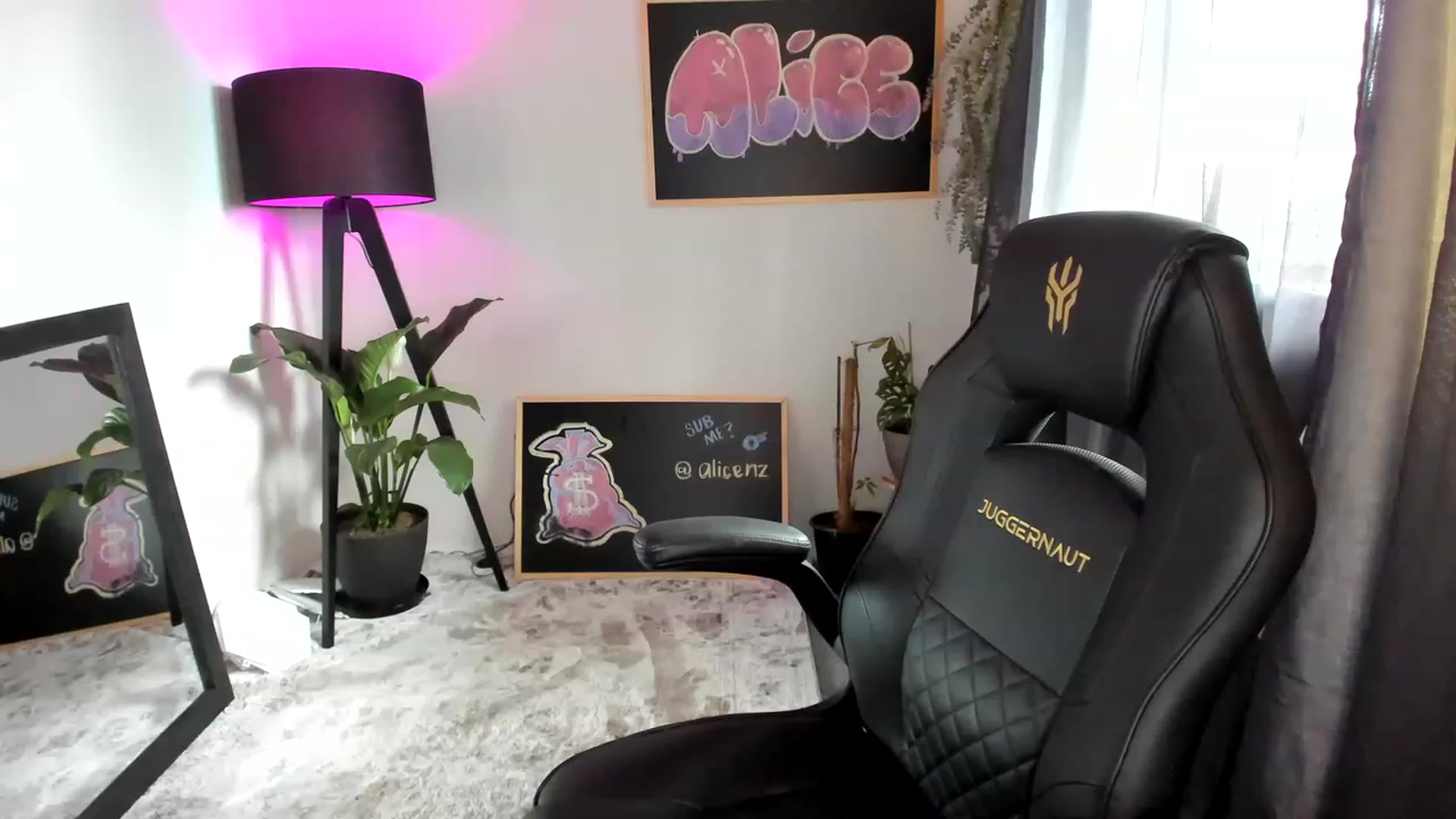 Gallery image thumbnail from Alice_NZ's myfreecams stream on, 01/16/2023, 01:56 image 9 of 20