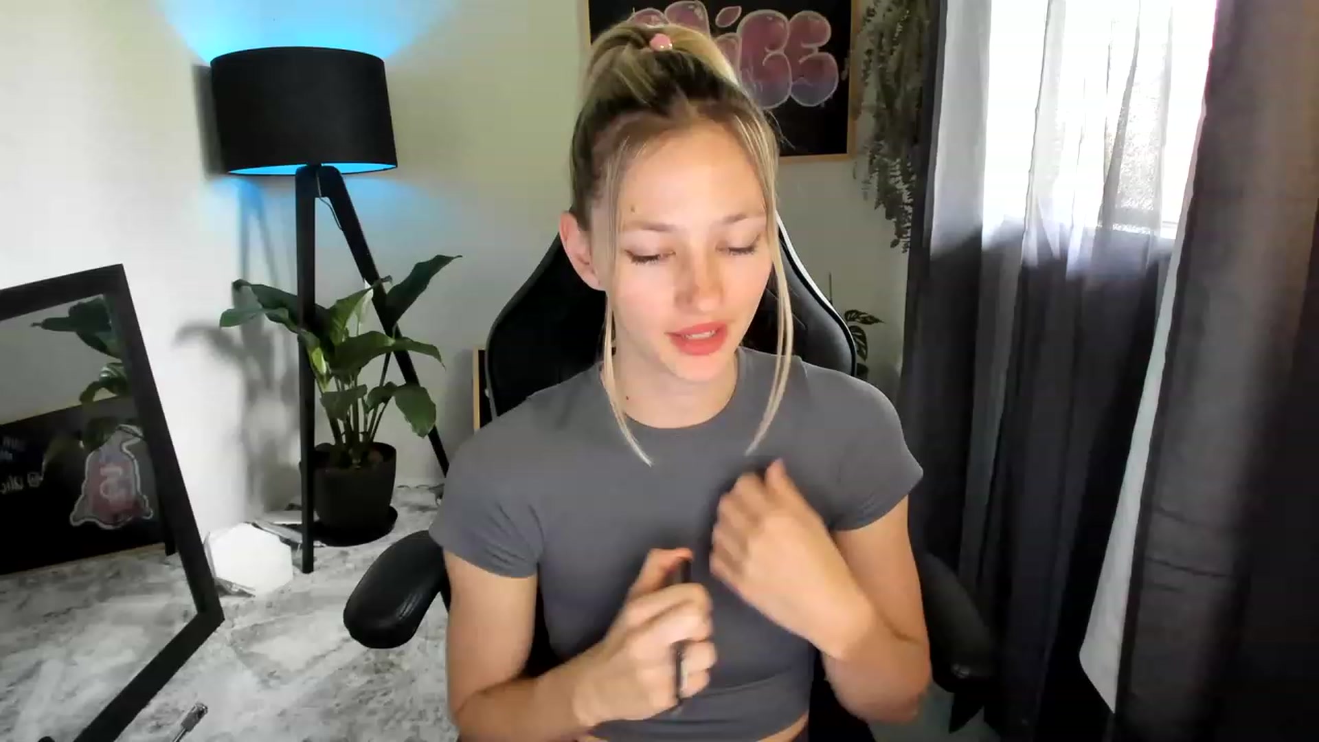 Gallery image thumbnail from Alice_NZ's myfreecams stream on, 01/21/2023, 24:30 image 4 of 20