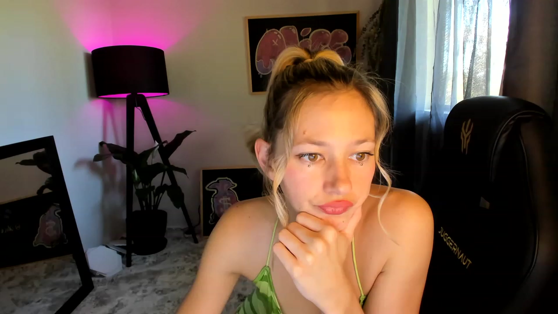 Gallery image thumbnail from Alice_NZ's myfreecams stream on, 01/23/2023, 01:48 image 7 of 20