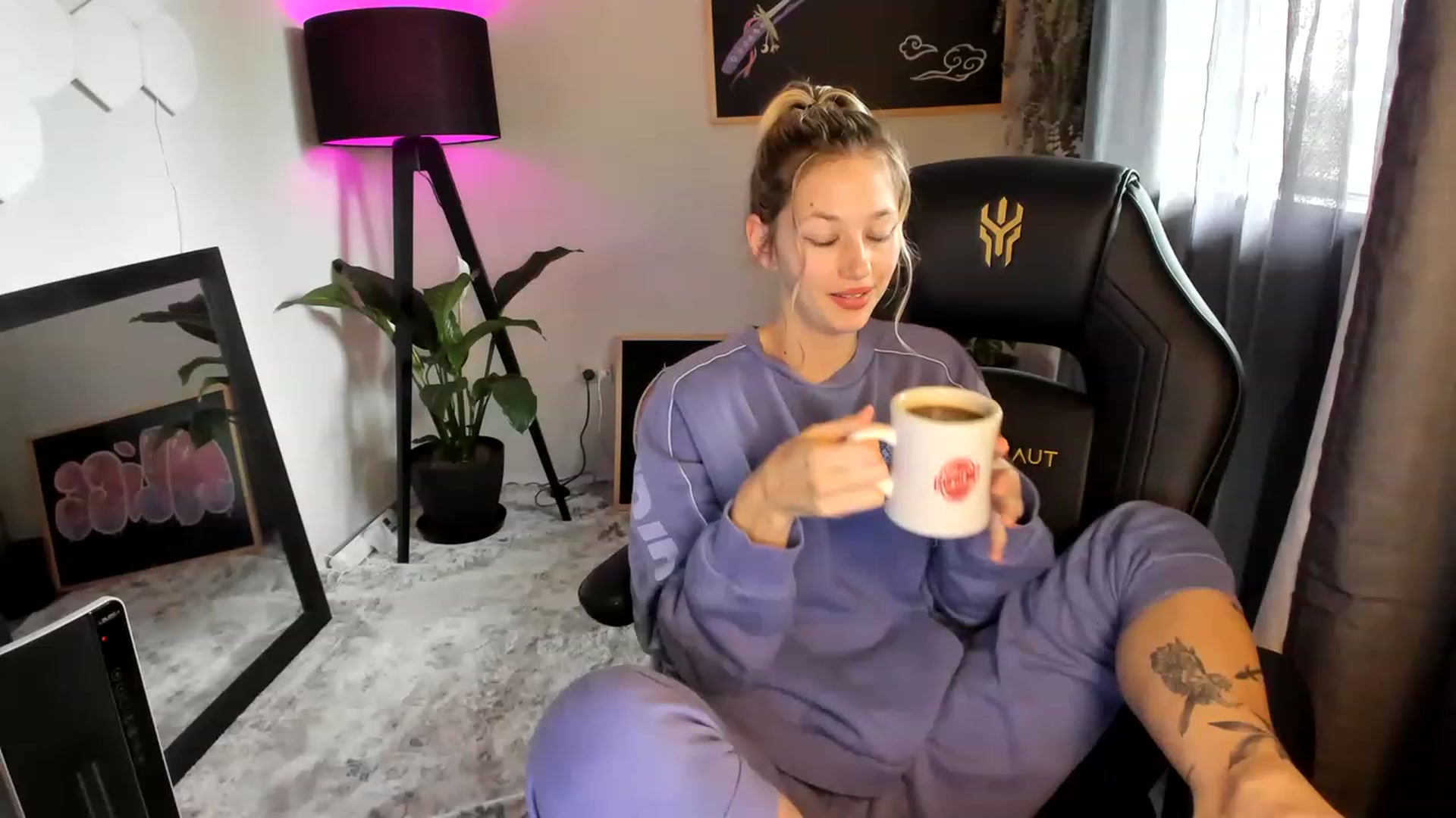 Gallery image thumbnail from Alice_NZ's myfreecams stream on, 01/30/2023, 02:50 image 3 of 20
