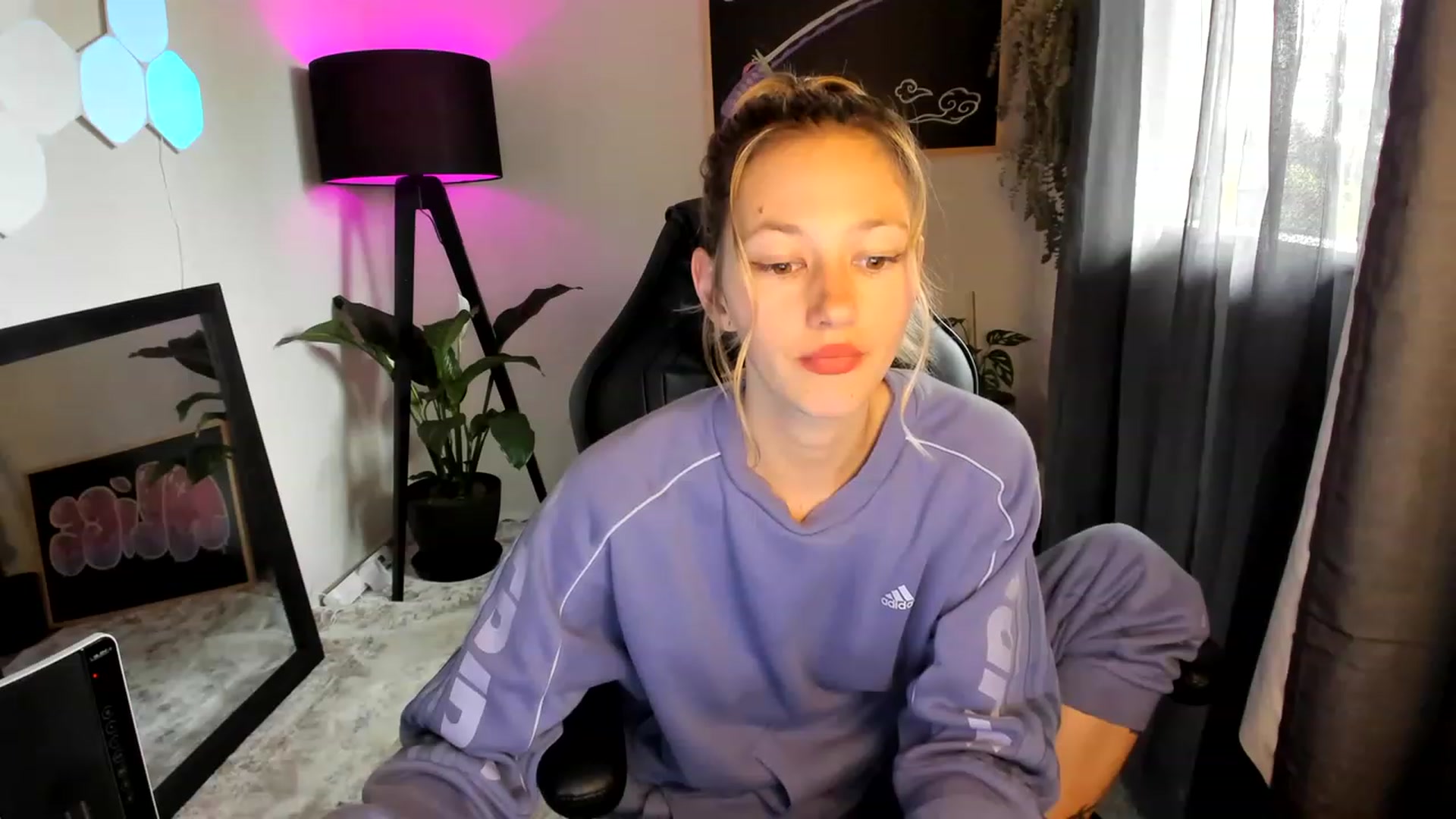 Gallery image thumbnail from Alice_NZ's myfreecams stream on, 01/30/2023, 02:50 image 4 of 20