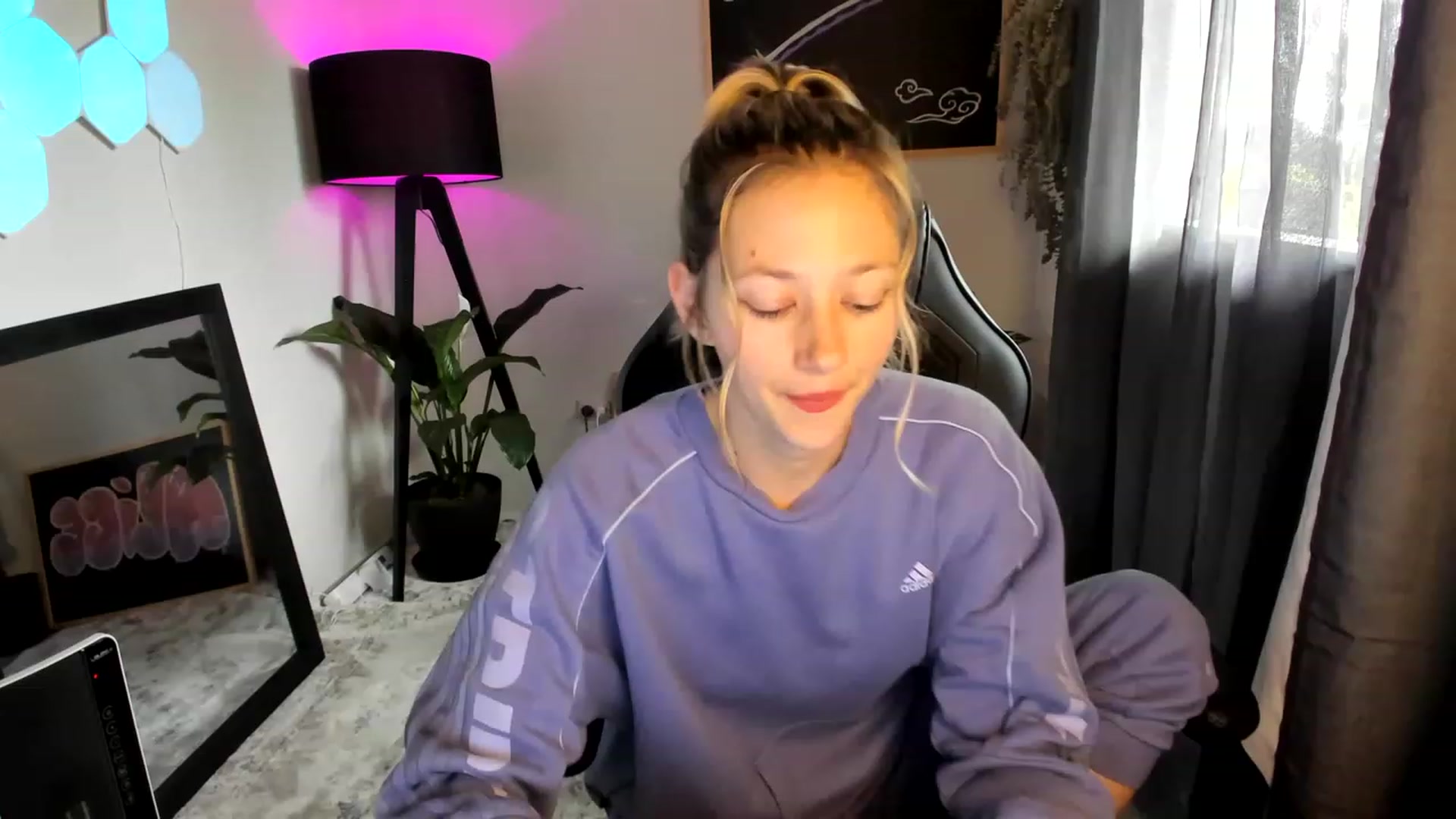 Gallery image thumbnail from Alice_NZ's myfreecams stream on, 01/30/2023, 02:50 image 5 of 20