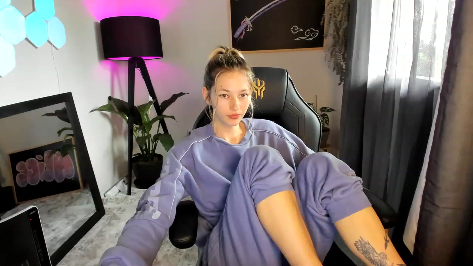 Gallery image thumbnail from Alice_NZ's myfreecams stream on, 01/30/2023, 02:50 image 8 of 20