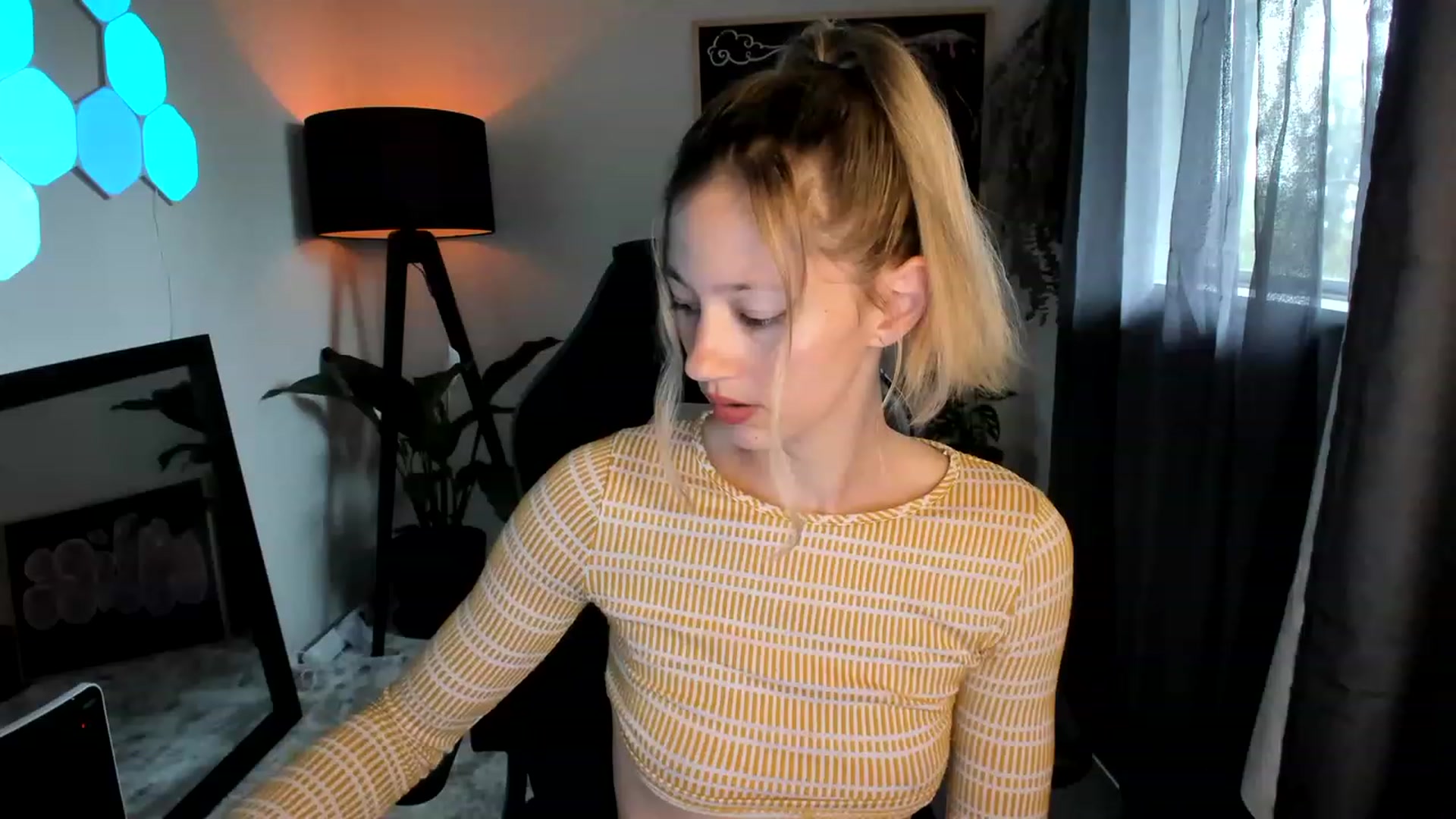 Gallery image thumbnail from Alice_NZ's myfreecams stream on, 01/31/2023, 04:21 image 14 of 20