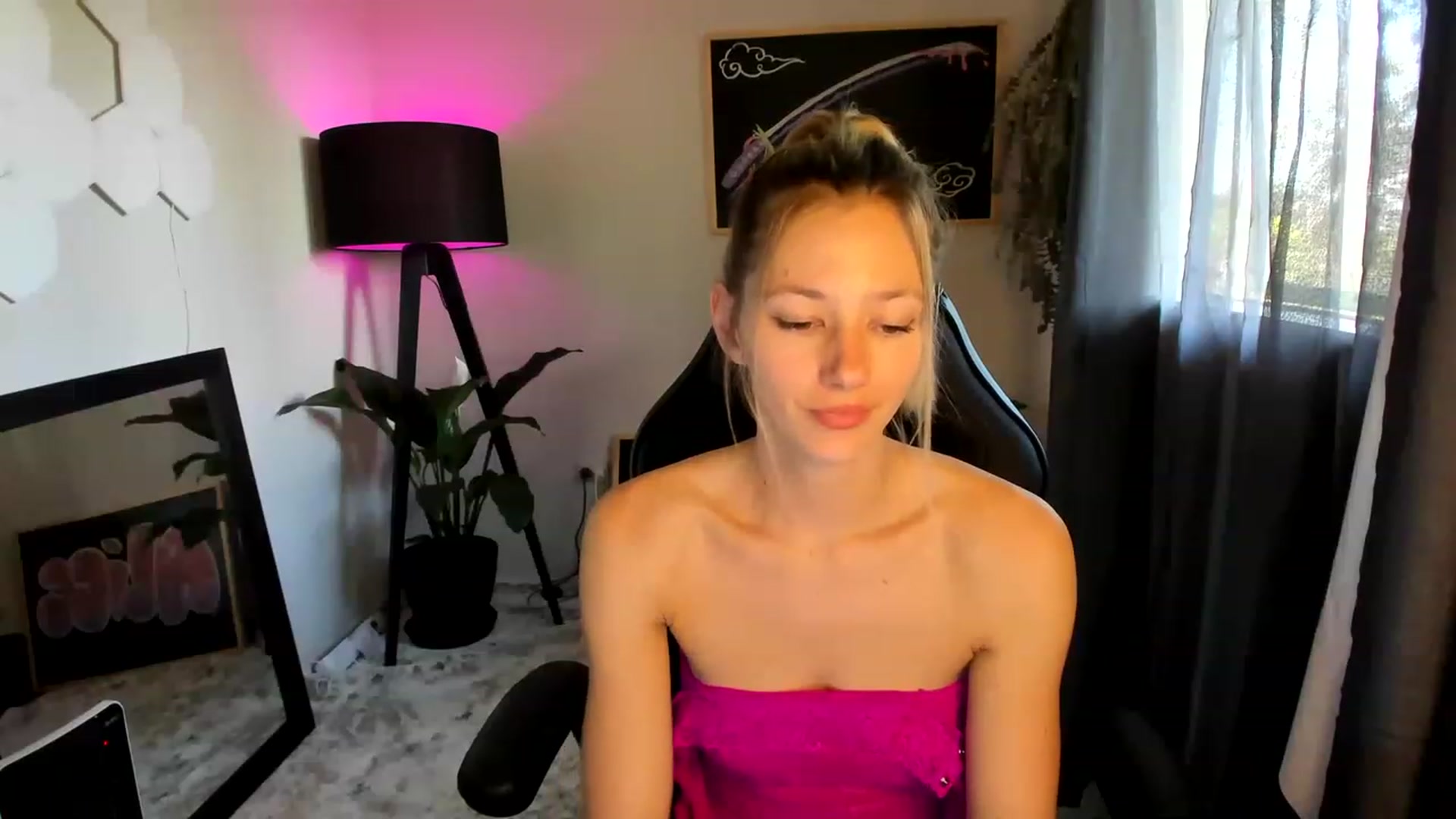 Gallery image thumbnail from Alice_NZ's myfreecams stream on, 02/01/2023, 04:59 image 13 of 20