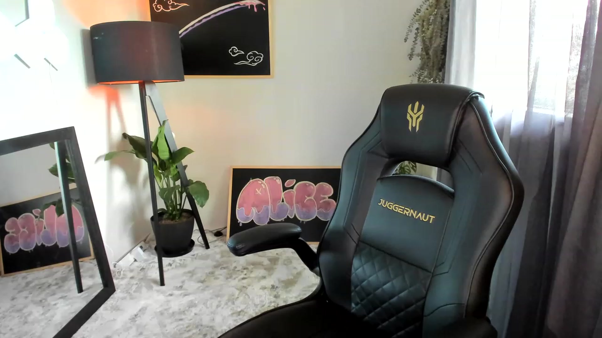 Gallery image thumbnail from Alice_NZ's myfreecams stream on, 02/04/2023, 02:37 image 18 of 20
