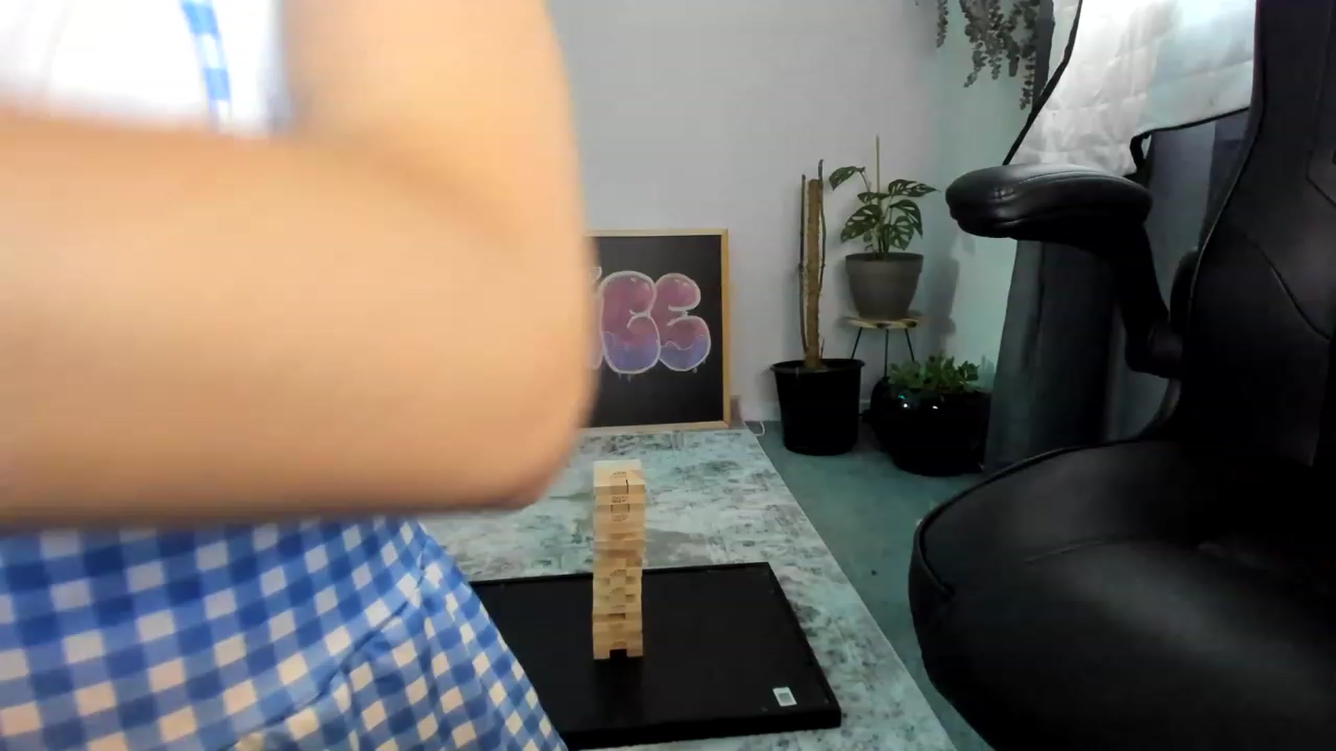 Gallery image thumbnail from Alice_NZ's myfreecams stream on, 02/07/2023, 03:51 image 4 of 20