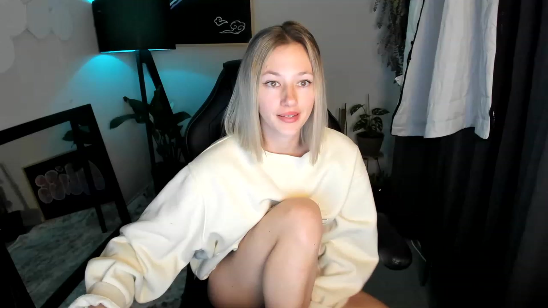Gallery image thumbnail from Alice_NZ's myfreecams stream on, 02/10/2023, 07:43 image 20 of 20