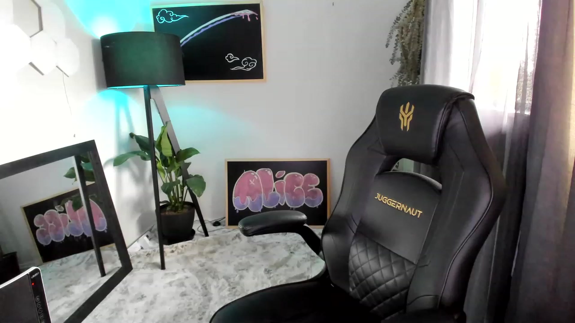 Gallery image thumbnail from Alice_NZ's myfreecams stream on, 02/12/2023, 01:22 image 15 of 20