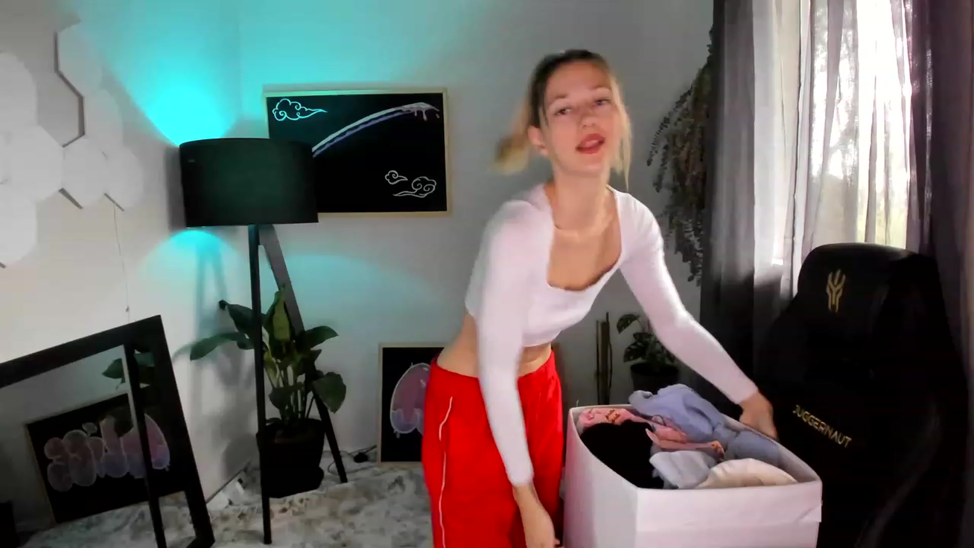 Gallery image thumbnail from Alice_NZ's myfreecams stream on, 02/13/2023, 01:45 image 7 of 20