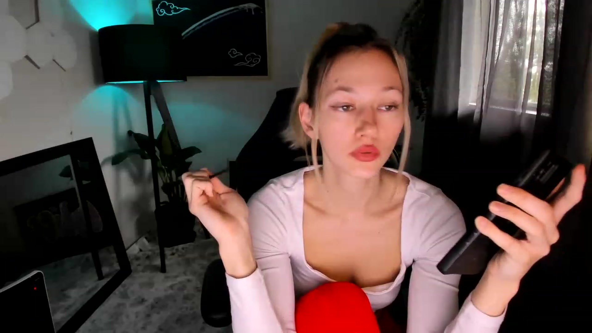 Gallery image thumbnail from Alice_NZ's myfreecams stream on, 02/13/2023, 01:45 image 11 of 20