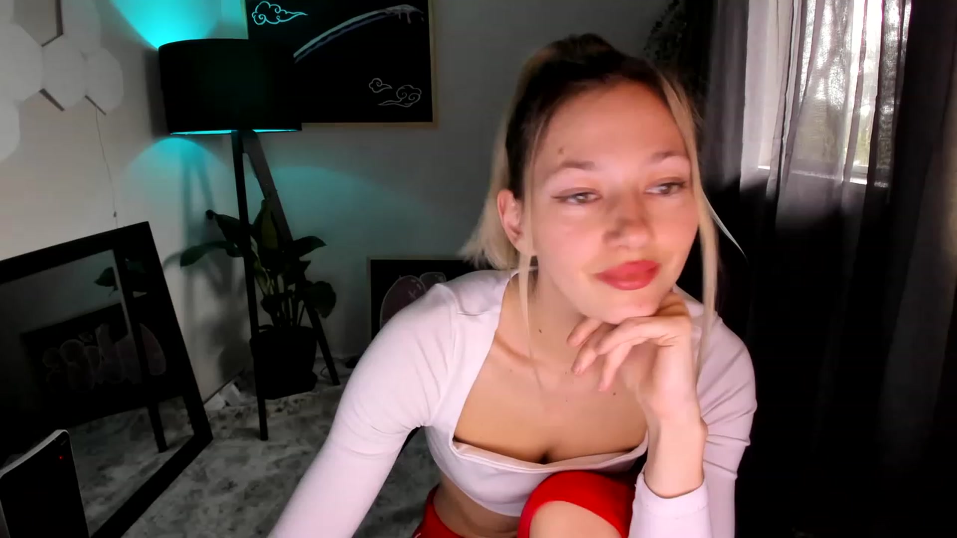 Gallery image thumbnail from Alice_NZ's myfreecams stream on, 02/13/2023, 02:13 image 2 of 20