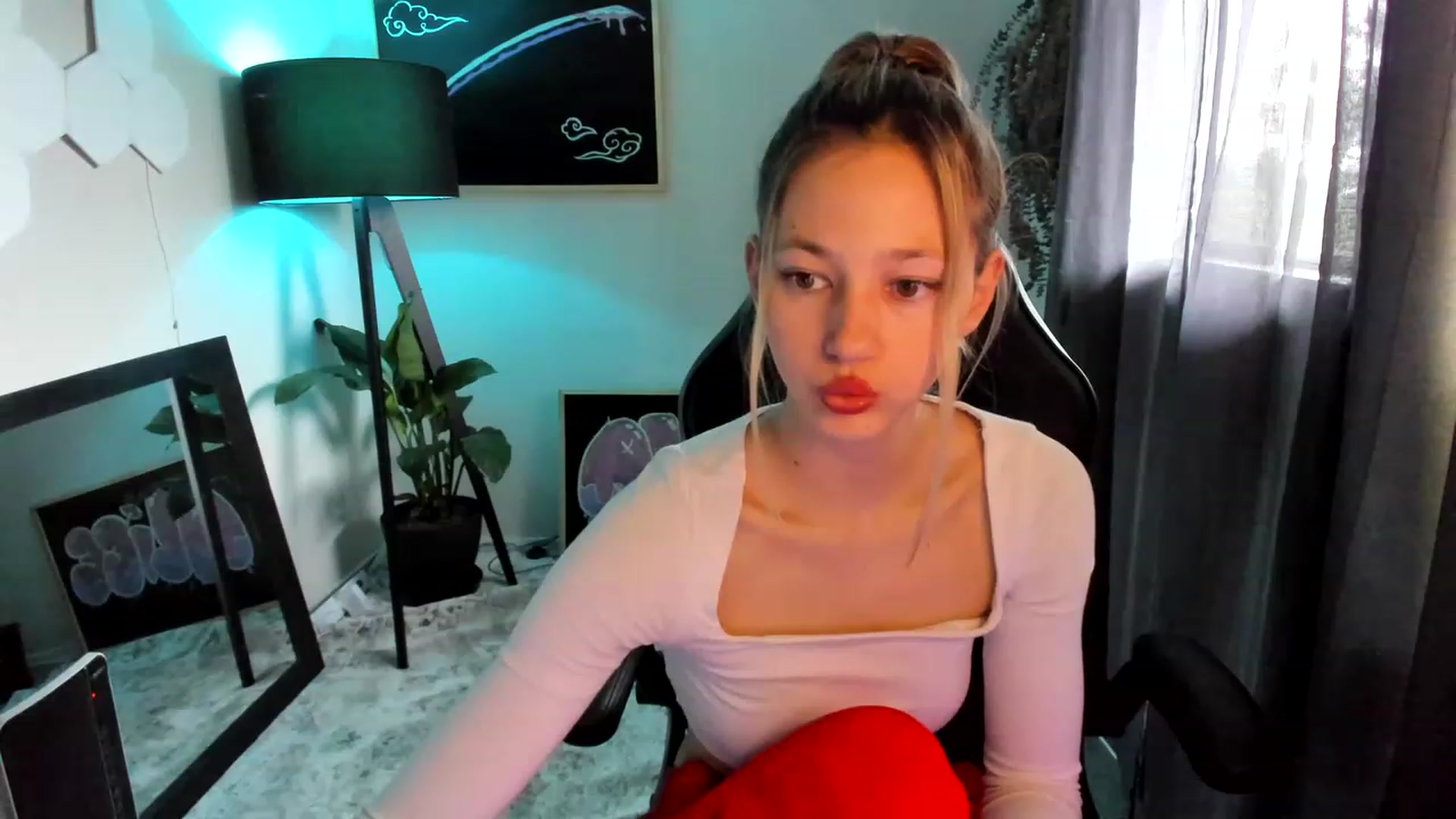 Gallery image thumbnail from Alice_NZ's myfreecams stream on, 02/13/2023, 02:13 image 10 of 20