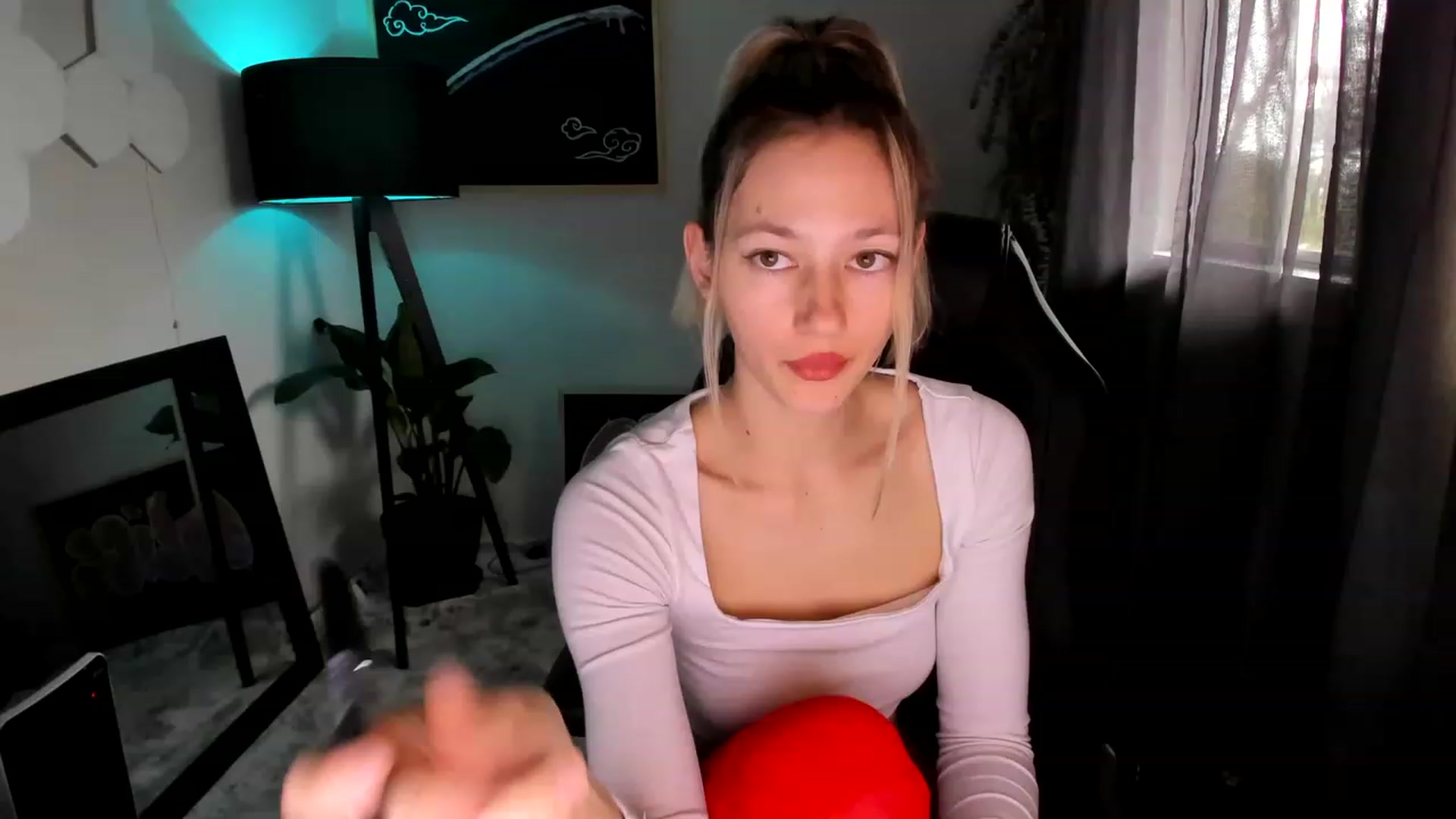 Gallery image thumbnail from Alice_NZ's myfreecams stream on, 02/13/2023, 02:13 image 9 of 20