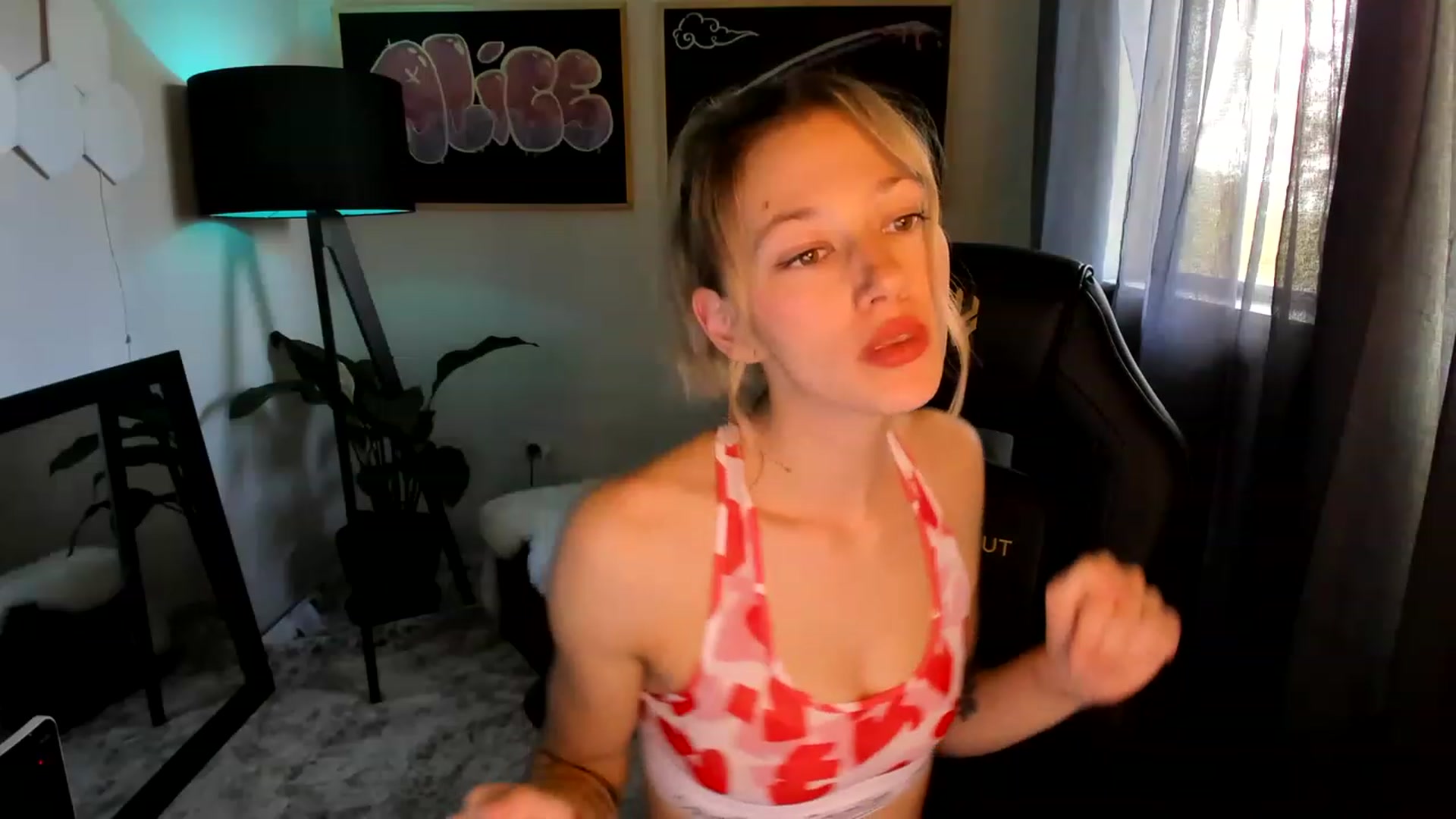 Gallery image thumbnail from Alice_NZ's myfreecams stream on, 02/16/2023, 24:01 image 20 of 20