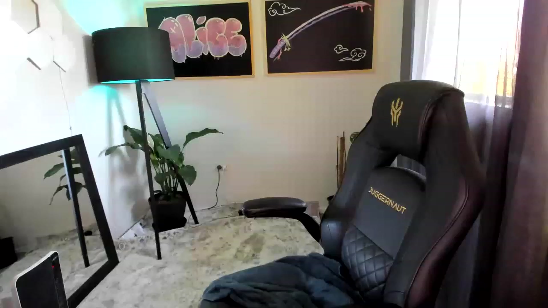 Gallery image thumbnail from Alice_NZ's myfreecams stream on, 02/19/2023, 03:21 image 11 of 20