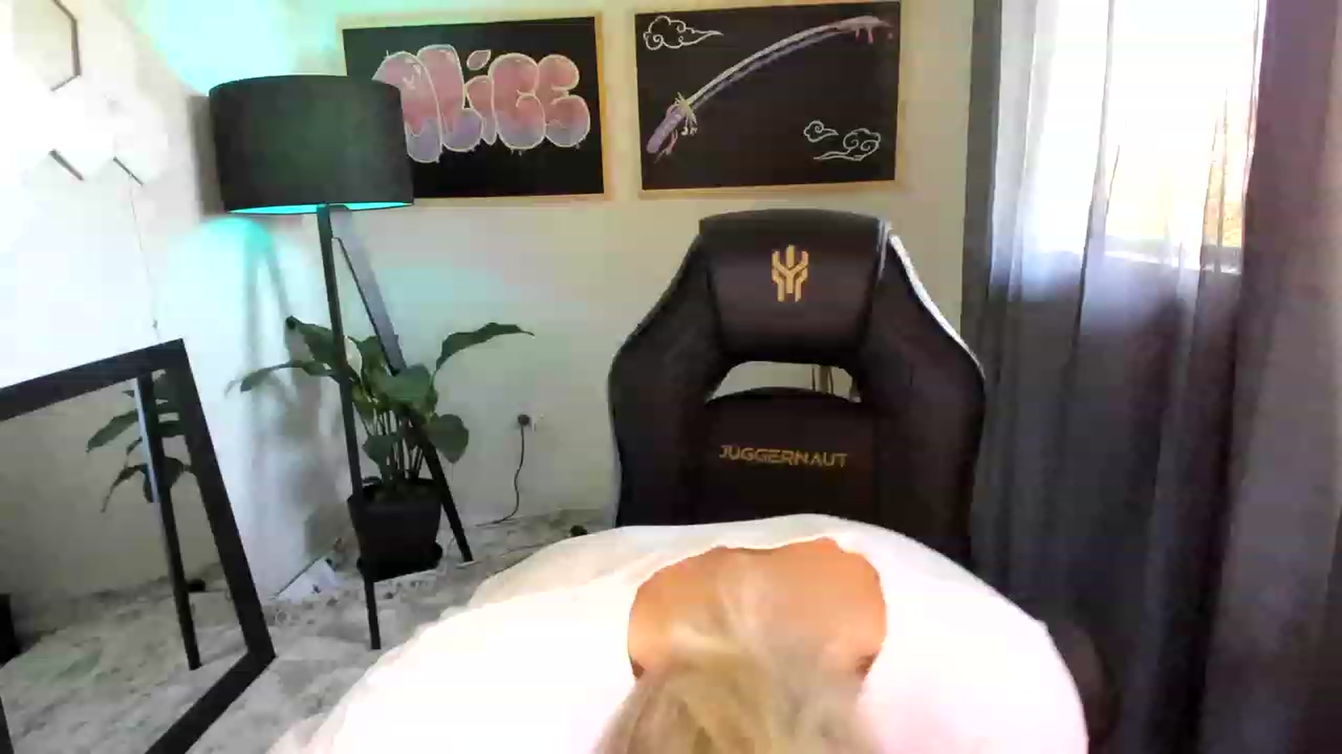 Gallery image thumbnail from Alice_NZ's myfreecams stream on, 02/21/2023, 02:44 image 19 of 20