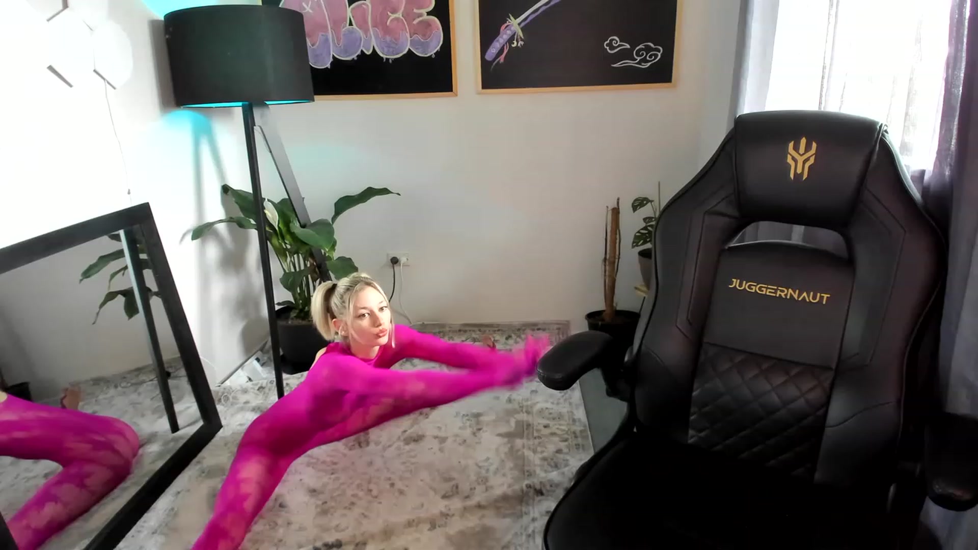 Gallery image thumbnail from Alice_NZ's myfreecams stream on, 02/23/2023, 02:32 image 9 of 20