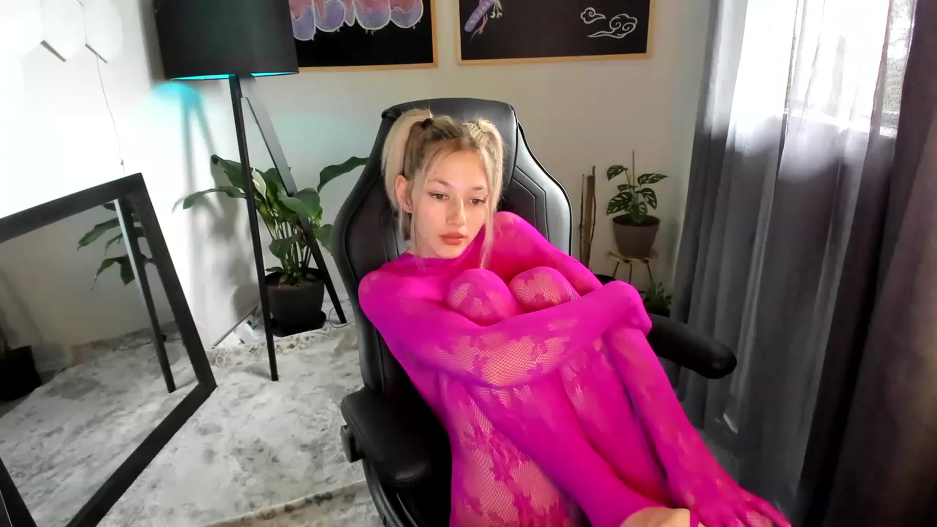 Gallery image thumbnail from Alice_NZ's myfreecams stream on, 02/23/2023, 02:32 image 7 of 20