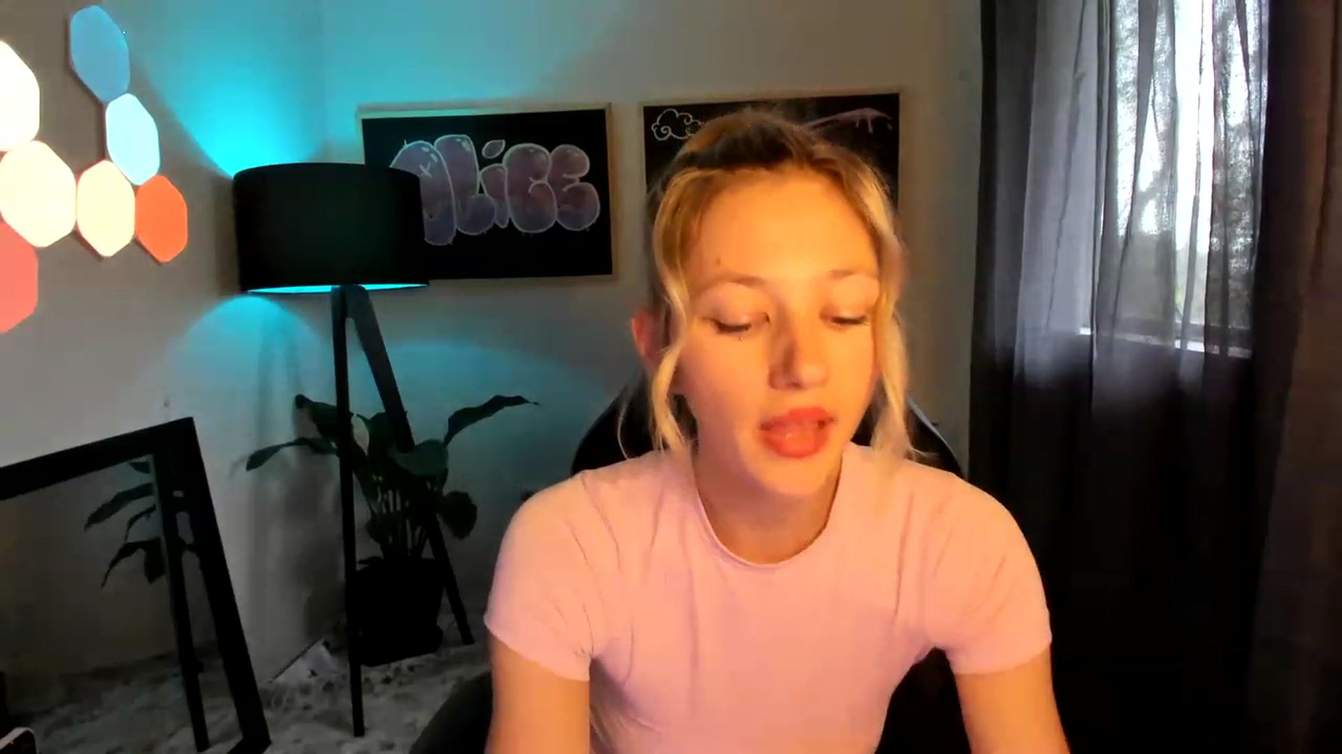 Gallery image thumbnail from Alice_NZ's myfreecams stream on, 02/24/2023, 02:24 image 20 of 20