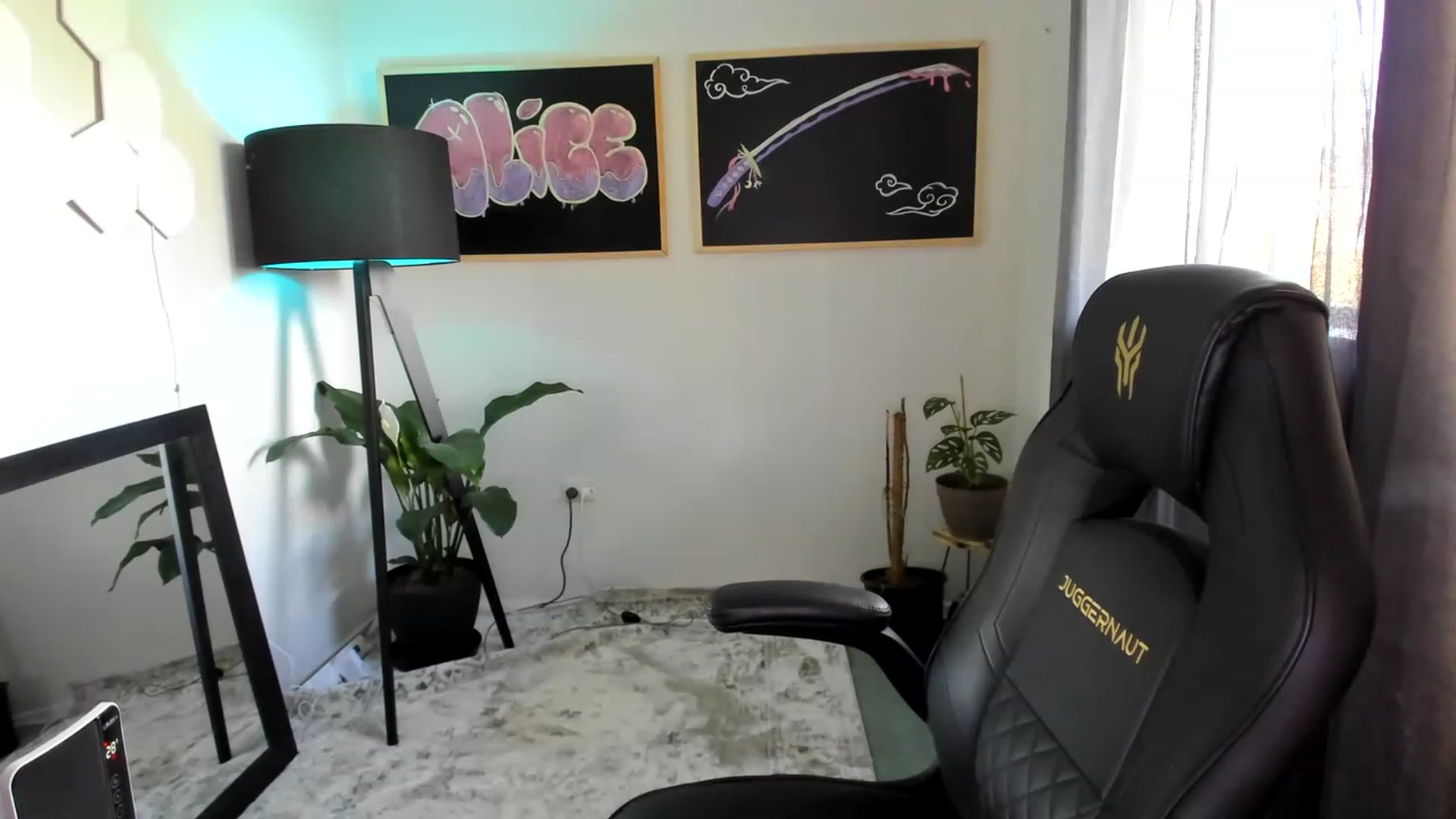 Gallery image thumbnail from Alice_NZ's myfreecams stream on, 02/26/2023, 01:02 image 15 of 20