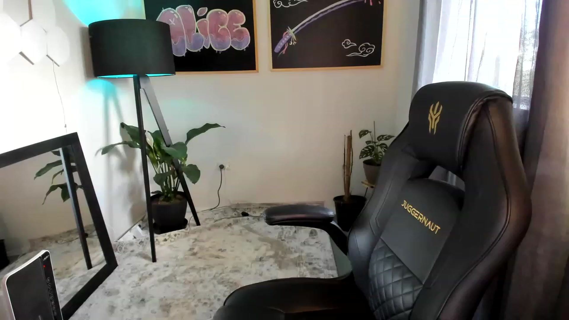 Gallery image thumbnail from Alice_NZ's myfreecams stream on, 02/26/2023, 03:09 image 4 of 20