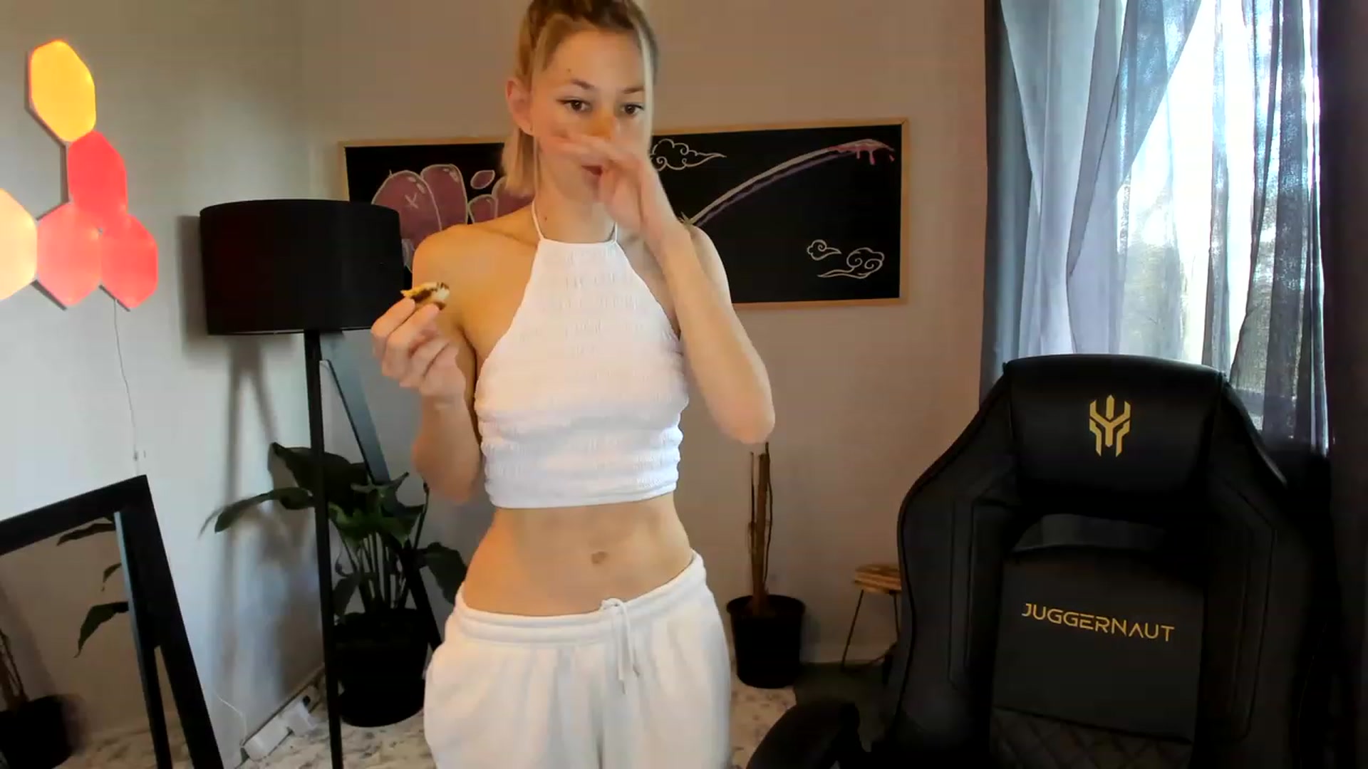 Gallery image thumbnail from Alice_NZ's myfreecams stream on, 03/30/2023, 23:55 image 6 of 20