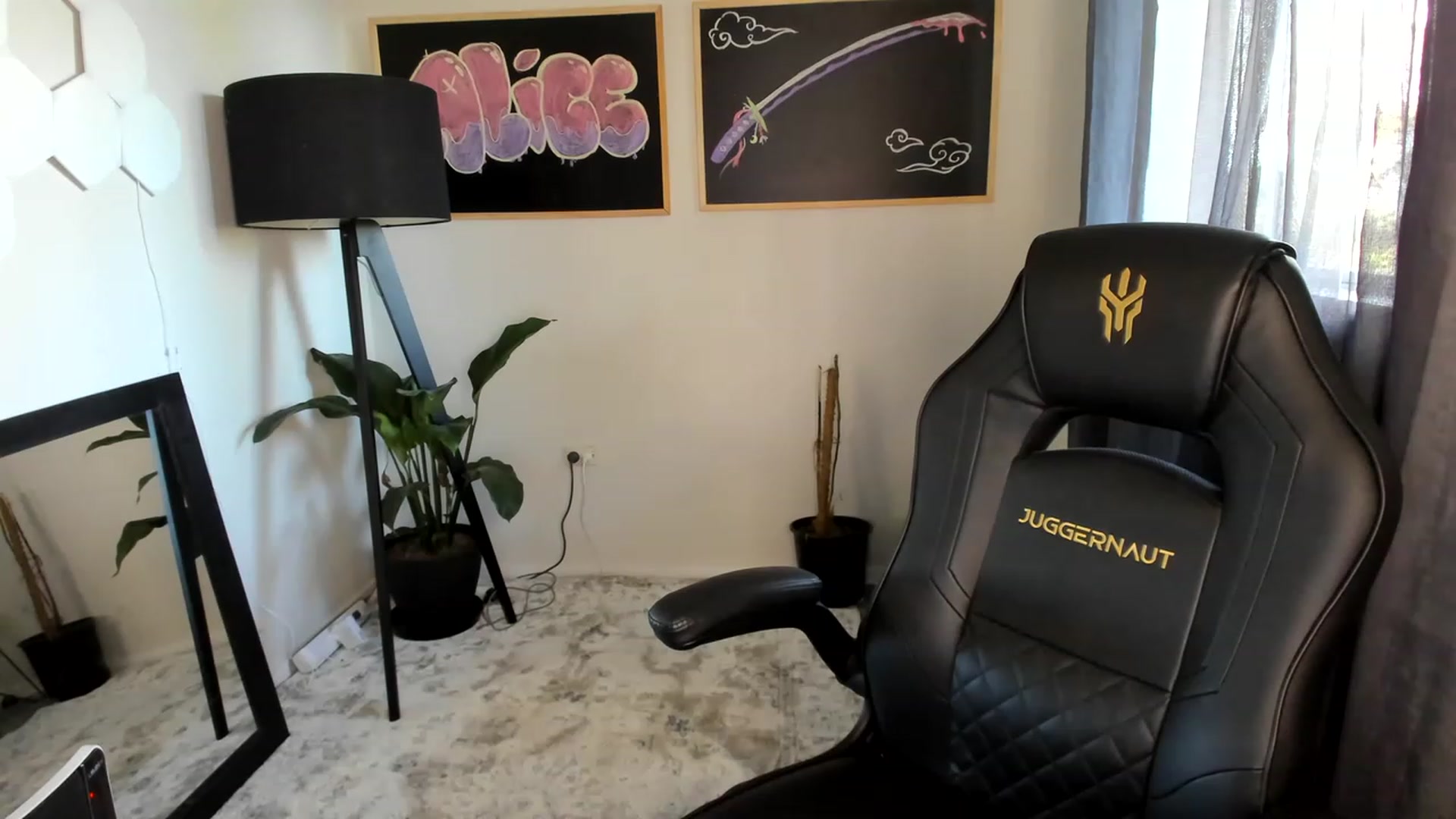 Gallery image thumbnail from Alice_NZ's myfreecams stream on, 04/04/2023, 01:16 image 5 of 20