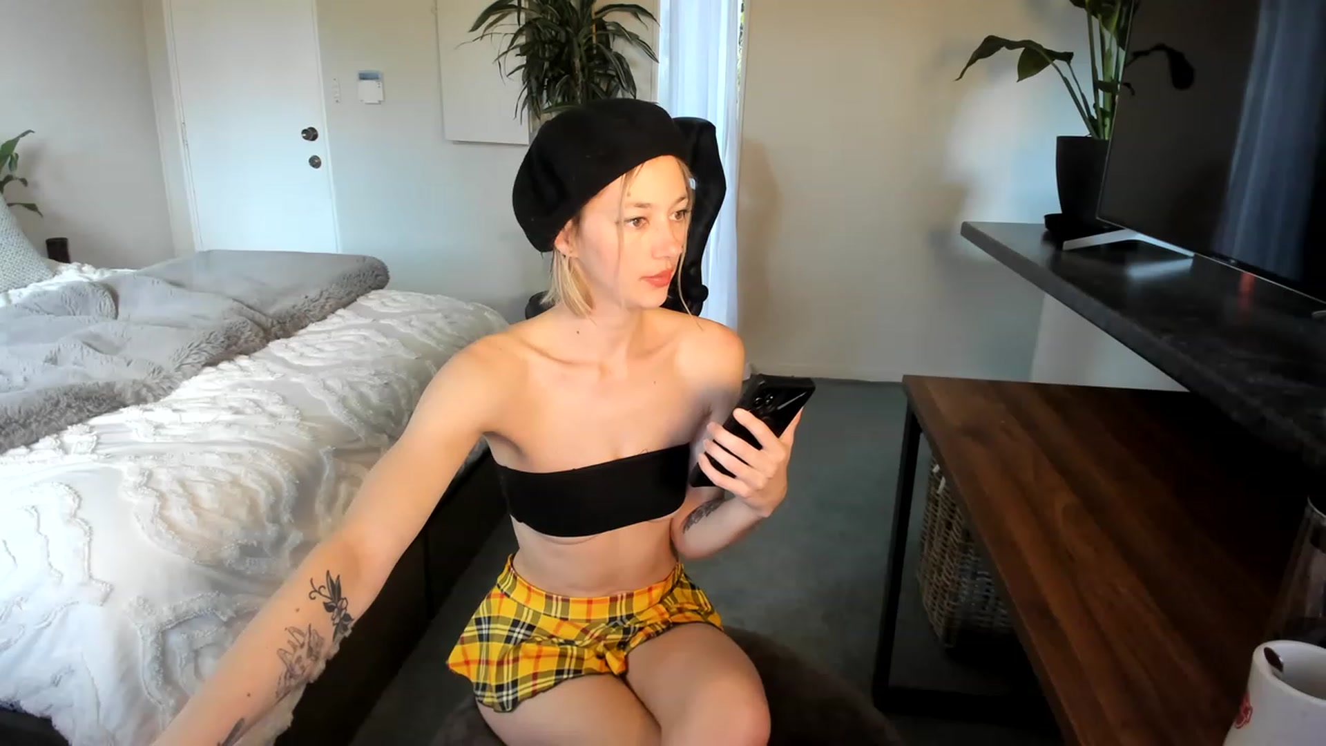 Gallery image thumbnail from Alice_NZ's myfreecams stream on, 04/25/2023, 03:18 image 20 of 20