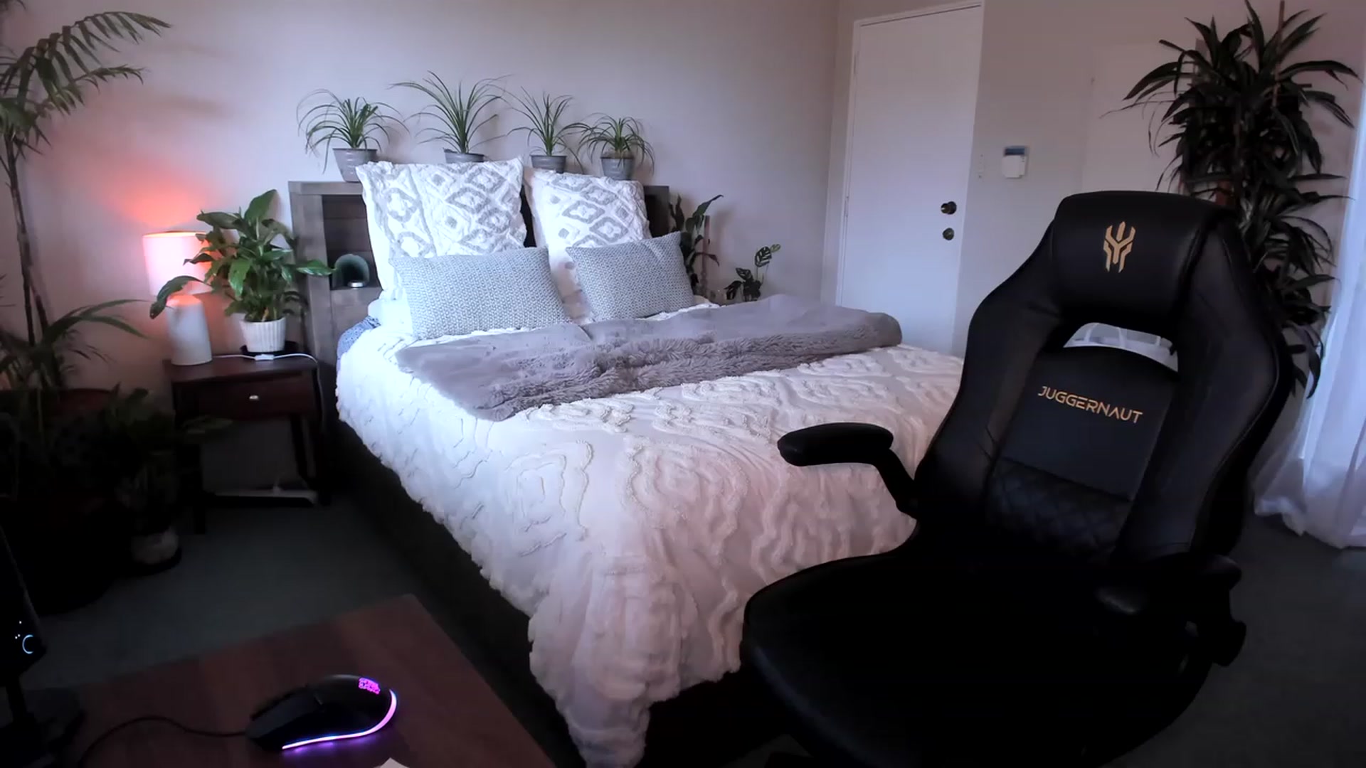 Gallery image thumbnail from Alice_NZ's myfreecams stream on, 05/07/2023, 03:55 image 3 of 20