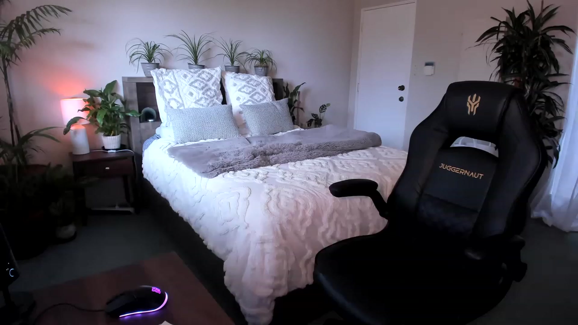 Gallery image thumbnail from Alice_NZ's myfreecams stream on, 05/07/2023, 03:55 image 4 of 20