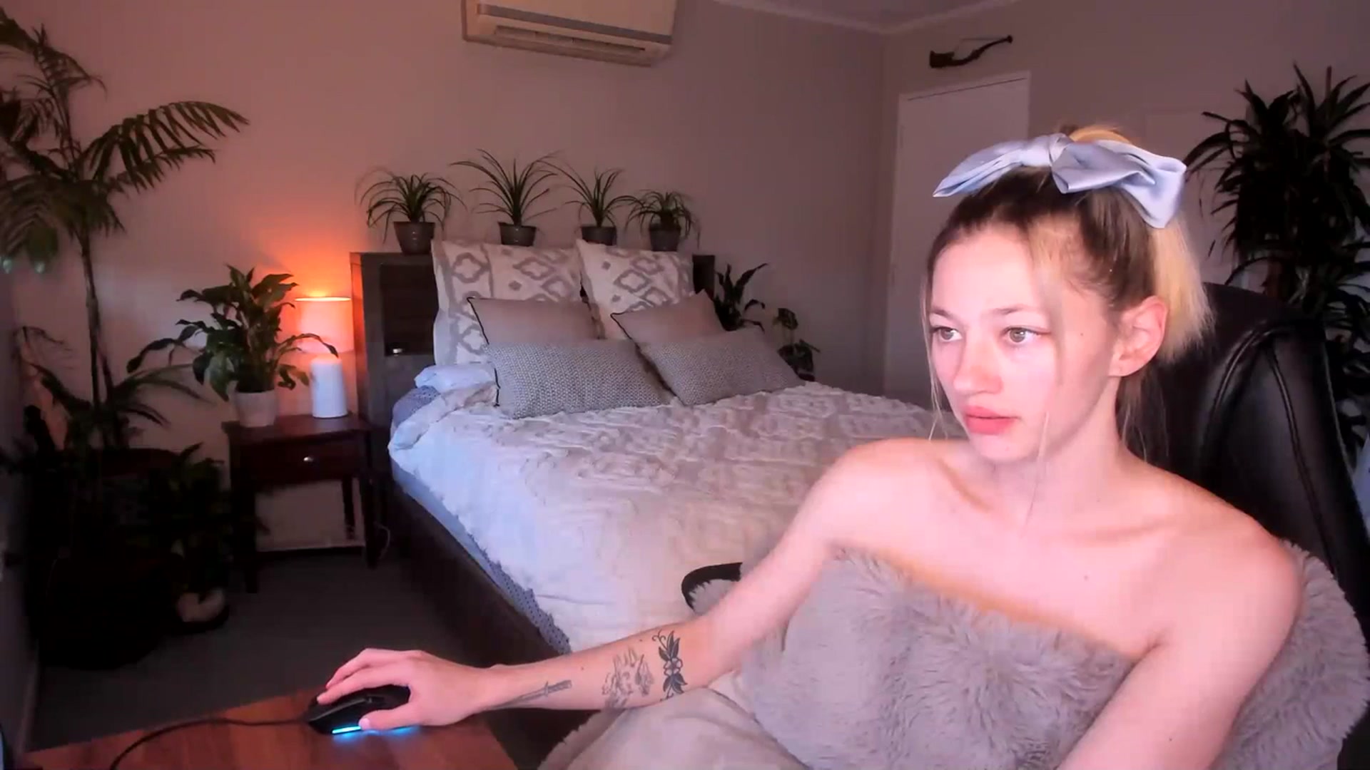 Gallery image thumbnail from Alice_NZ's myfreecams stream on, 06/11/2023, 04:53 image 18 of 20