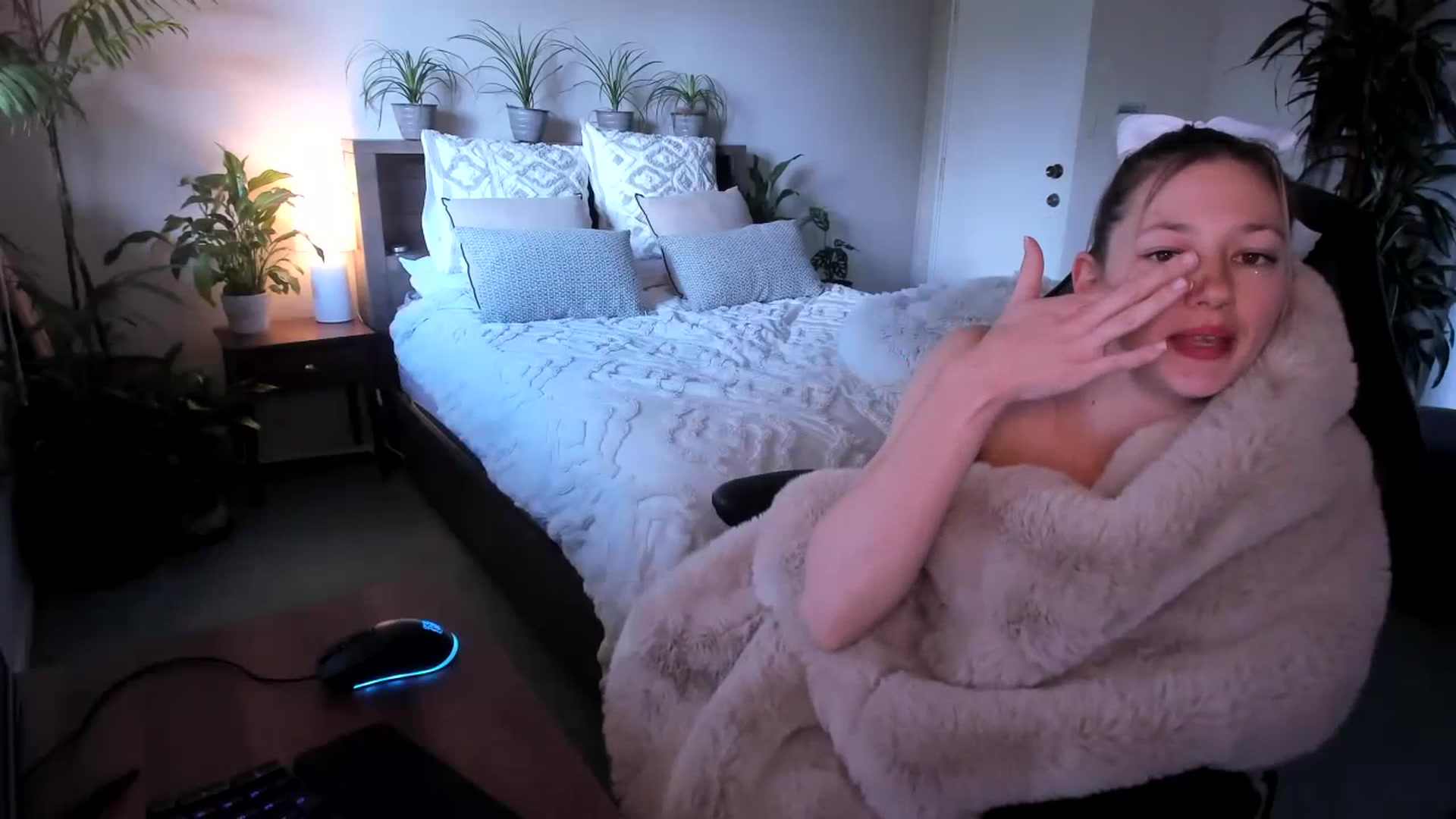 Gallery image thumbnail from Alice_NZ's myfreecams stream on, 06/30/2023, 02:31 image 7 of 20