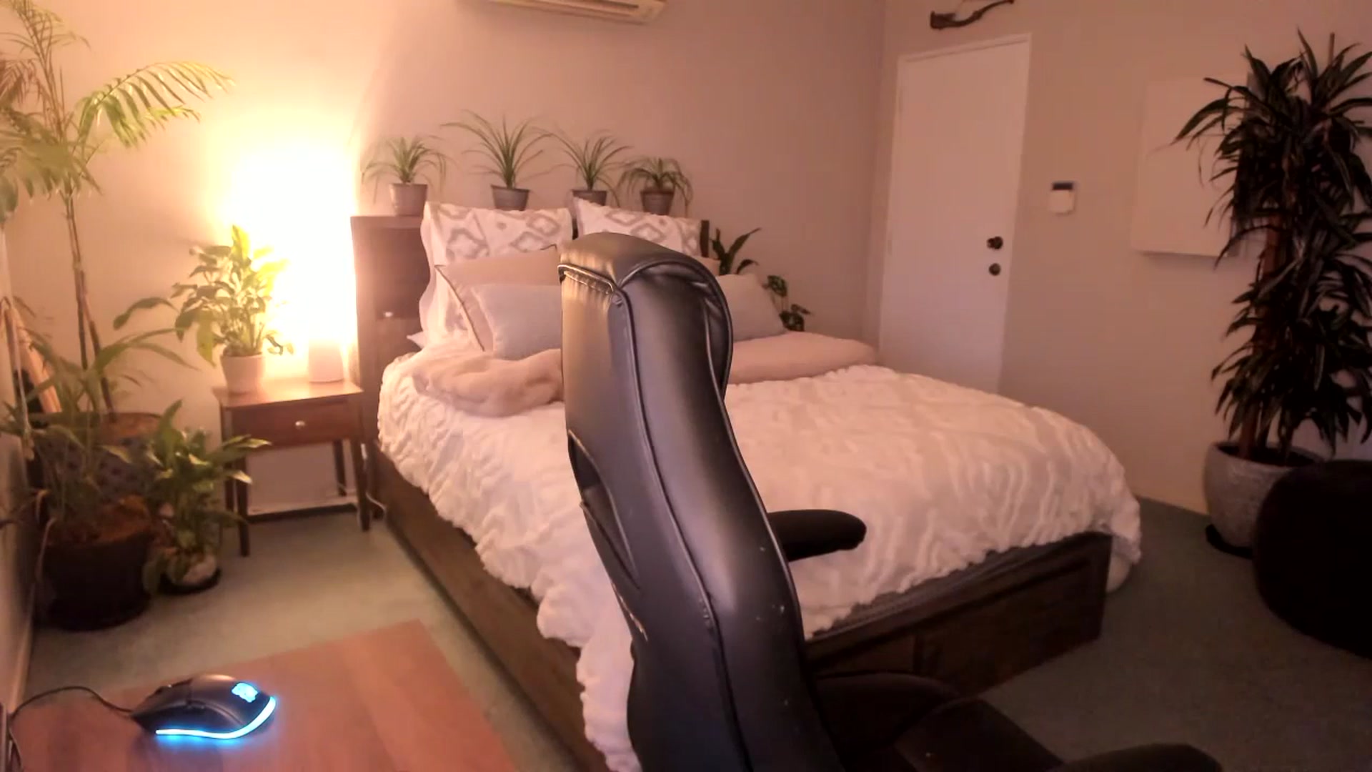 Gallery image thumbnail from Alice_NZ's myfreecams stream on, 07/01/2023, 05:32 image 17 of 20