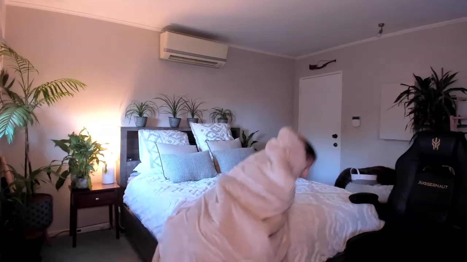 Gallery image thumbnail from Alice_NZ's myfreecams stream on, 07/27/2023, 04:42 image 3 of 20