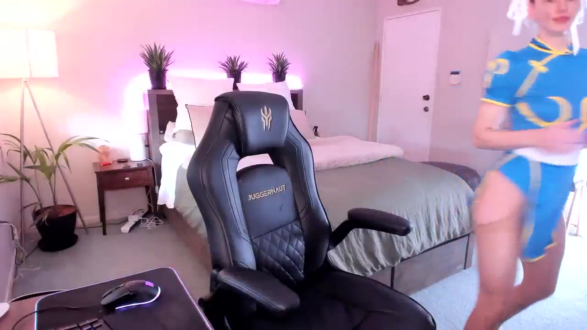 Gallery image thumbnail from Alice_NZ's myfreecams stream on, 10/24/2023, 24:02 image 11 of 20
