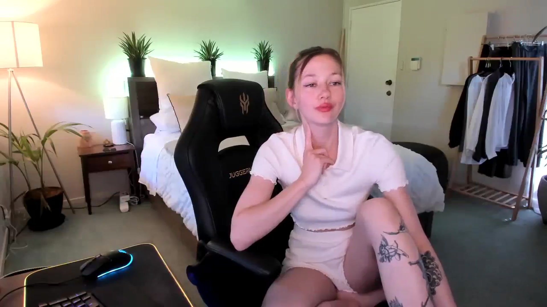 Gallery image thumbnail from Alice_NZ's myfreecams stream on, 11/08/2023, 23:58 image 8 of 20