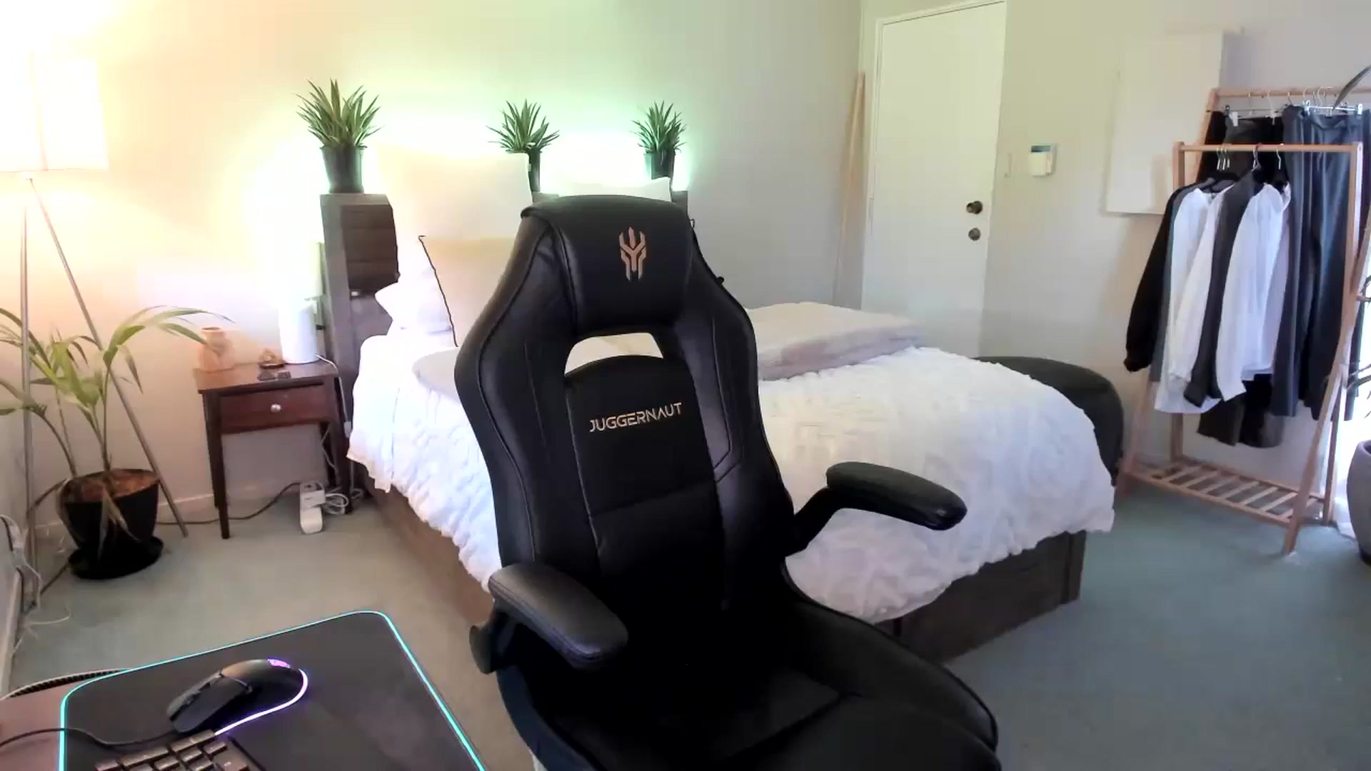 Gallery image thumbnail from Alice_NZ's myfreecams stream on, 11/08/2023, 23:58 image 10 of 20