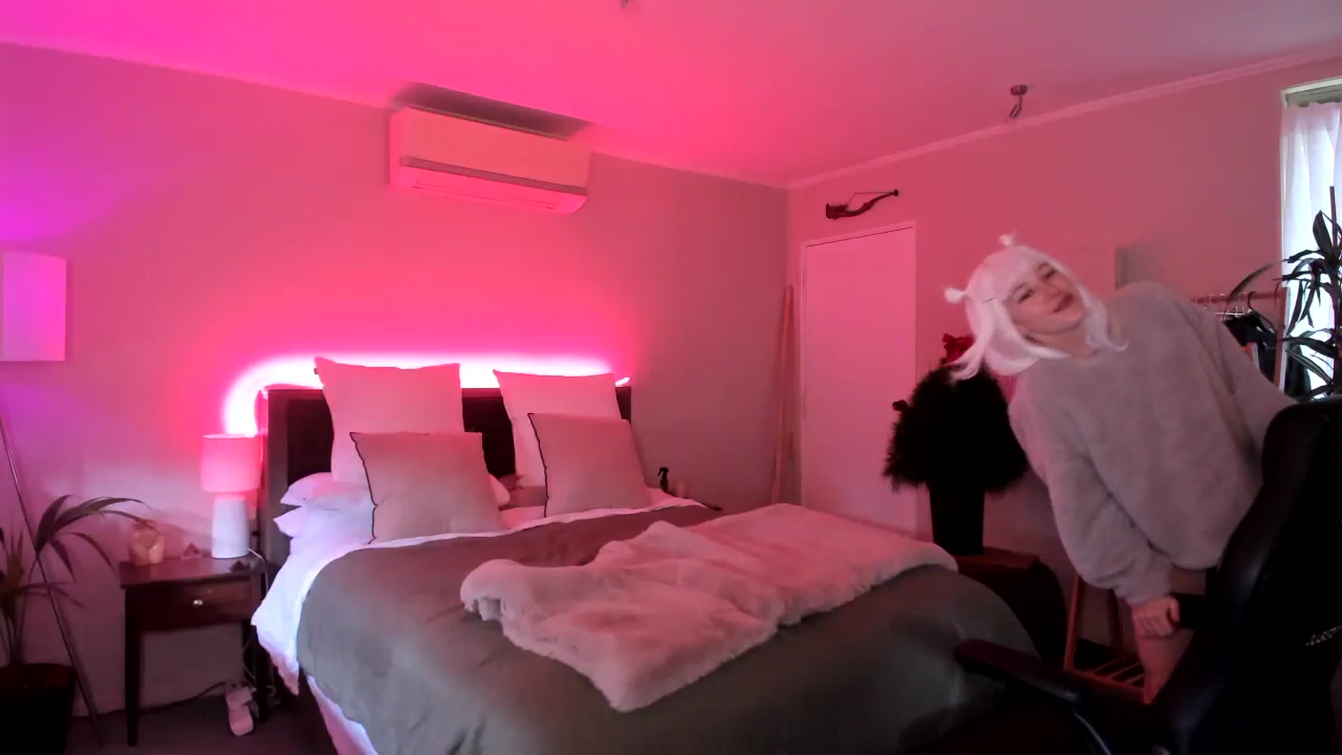 Gallery image thumbnail from Alice_NZ's myfreecams stream on, 11/30/2023, 02:59 image 5 of 20