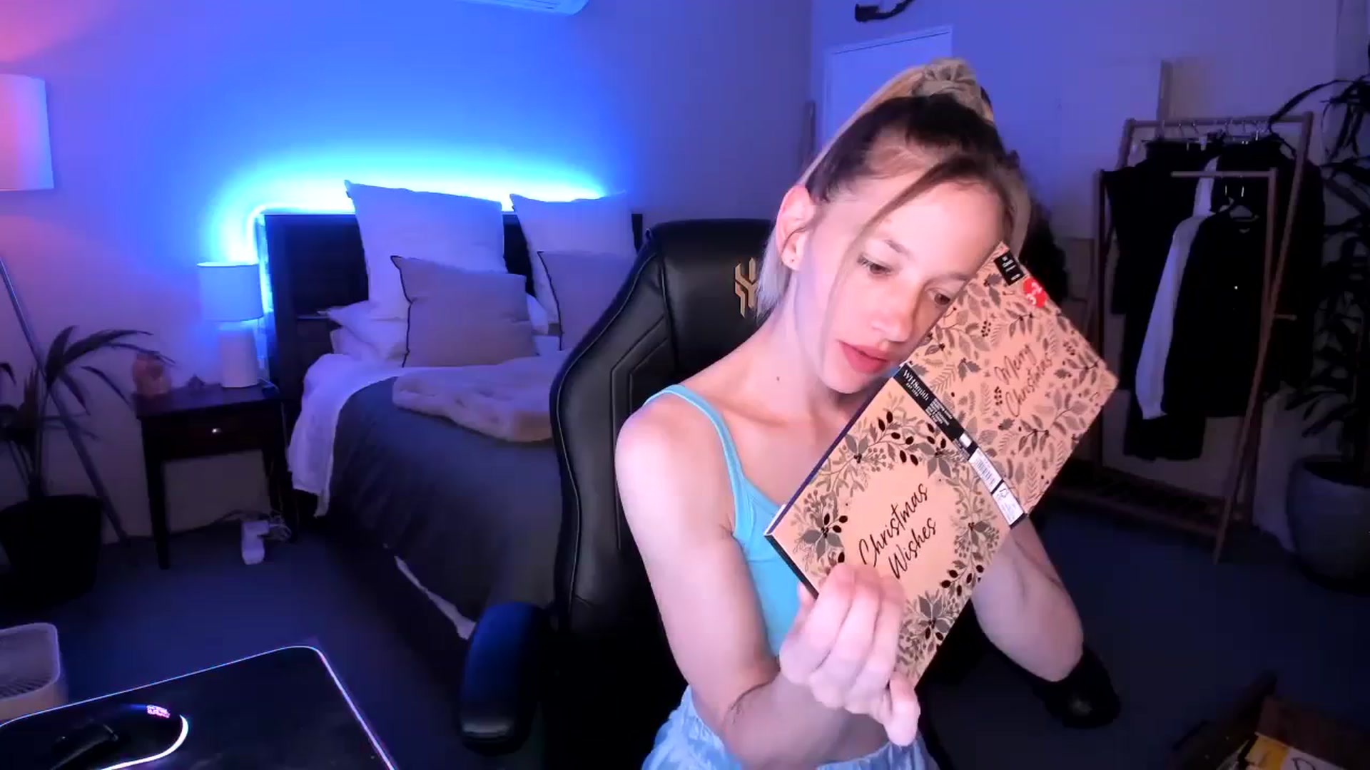 Gallery image thumbnail from Alice_NZ's myfreecams stream on, 12/09/2023, 09:16 image 11 of 20