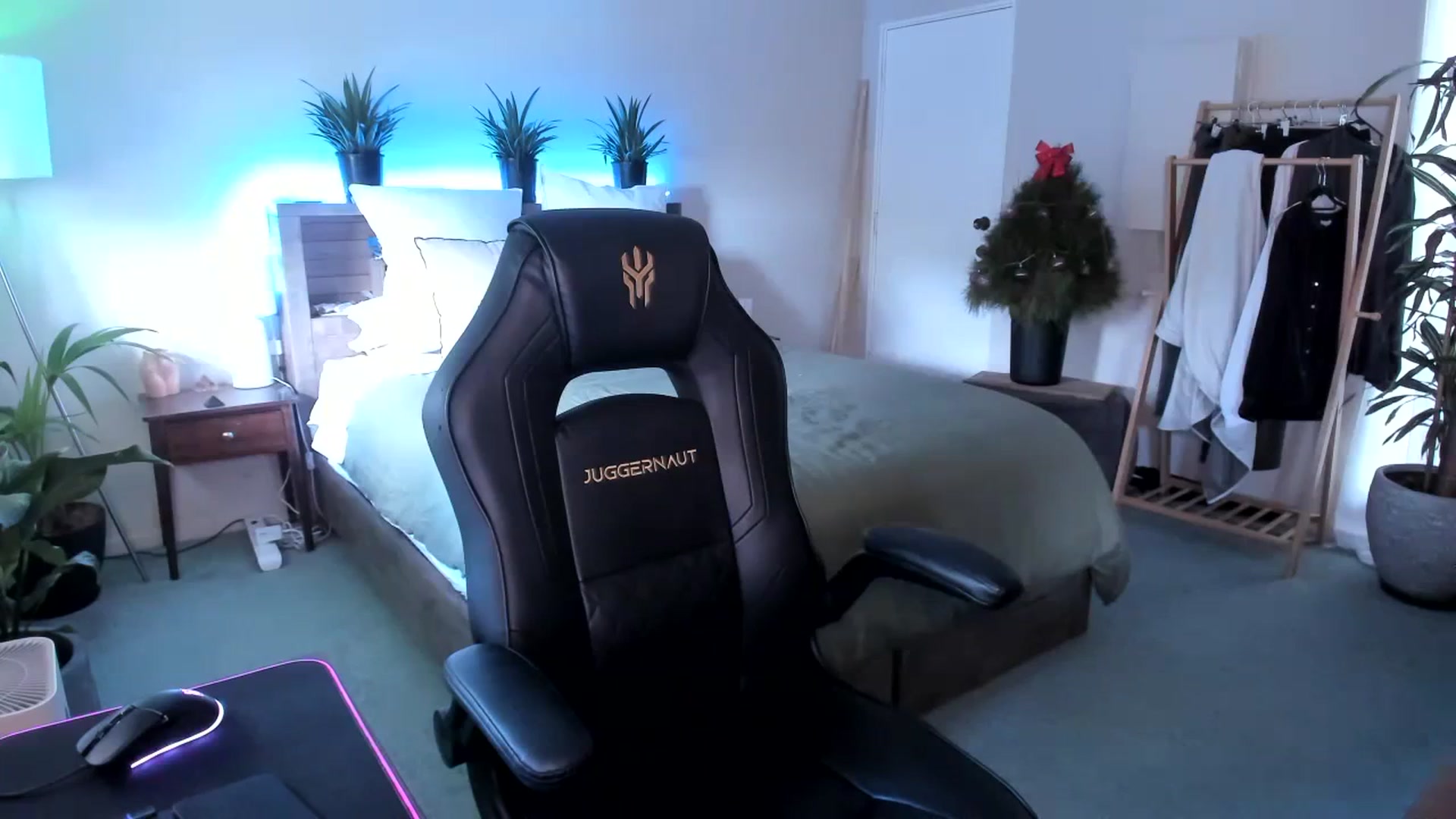 Gallery image thumbnail from Alice_NZ's myfreecams stream on, 12/26/2023, 03:42 image 8 of 20