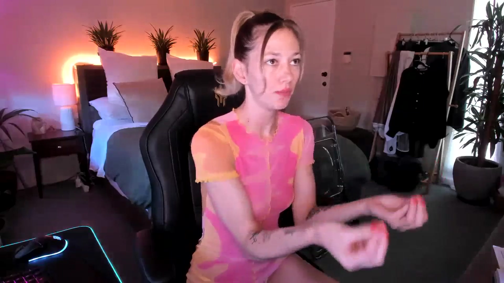 Gallery image thumbnail from Alice_NZ's myfreecams stream on, 01/03/2024, 01:36 image 18 of 20