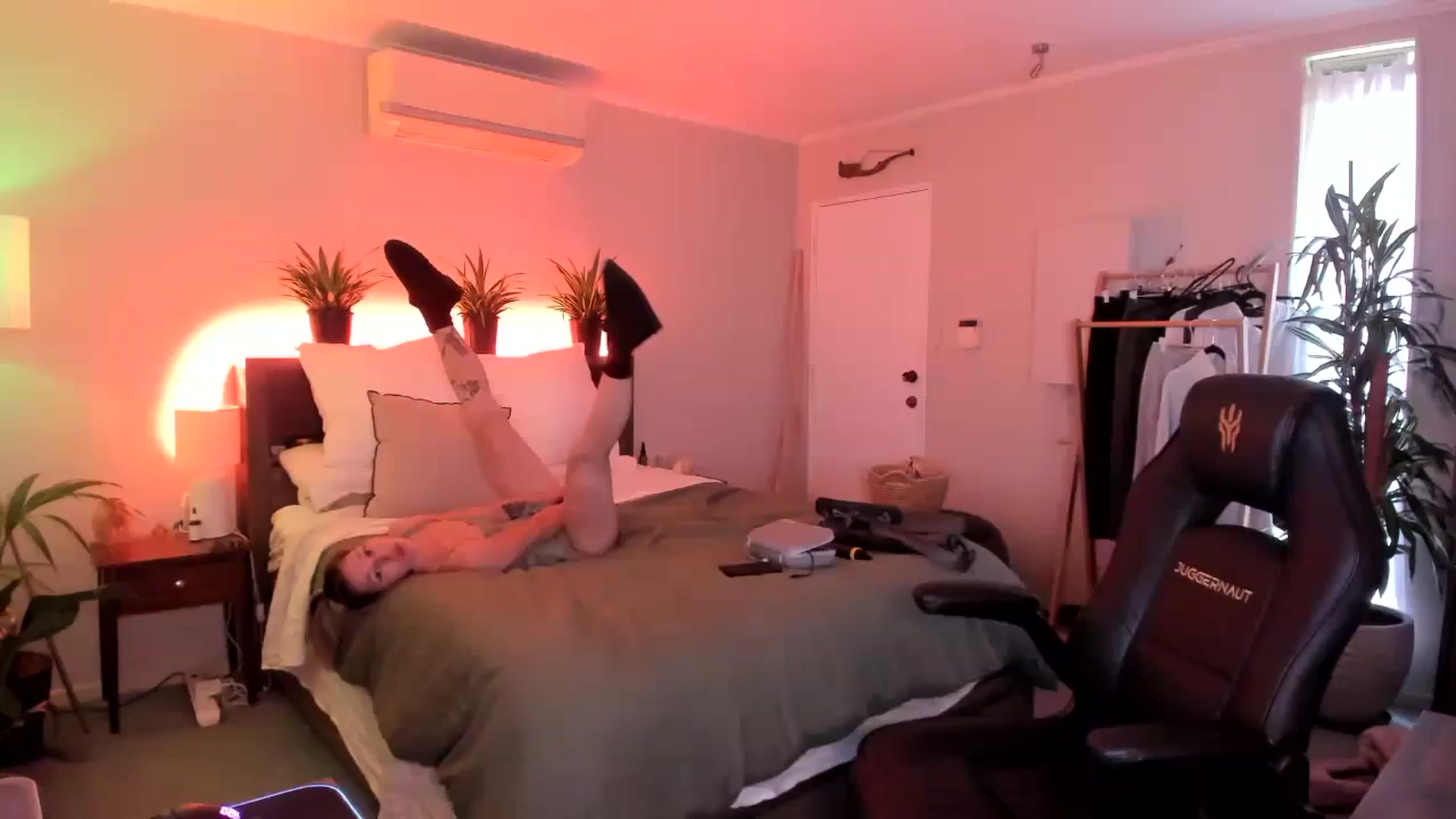 Gallery image thumbnail from Alice_NZ's myfreecams stream on, 01/27/2024, 02:59 image 1 of 20