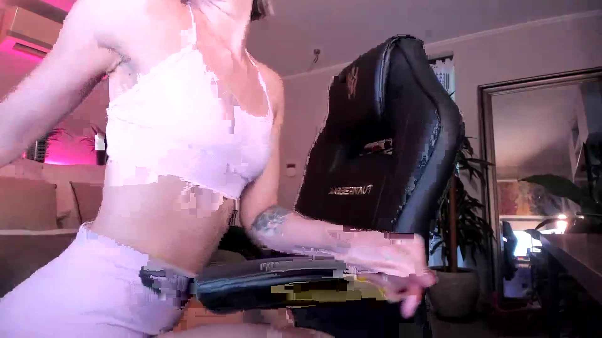 Gallery image thumbnail from Alice_NZ's myfreecams stream on, 02/29/2024, 08:06 image 5 of 20