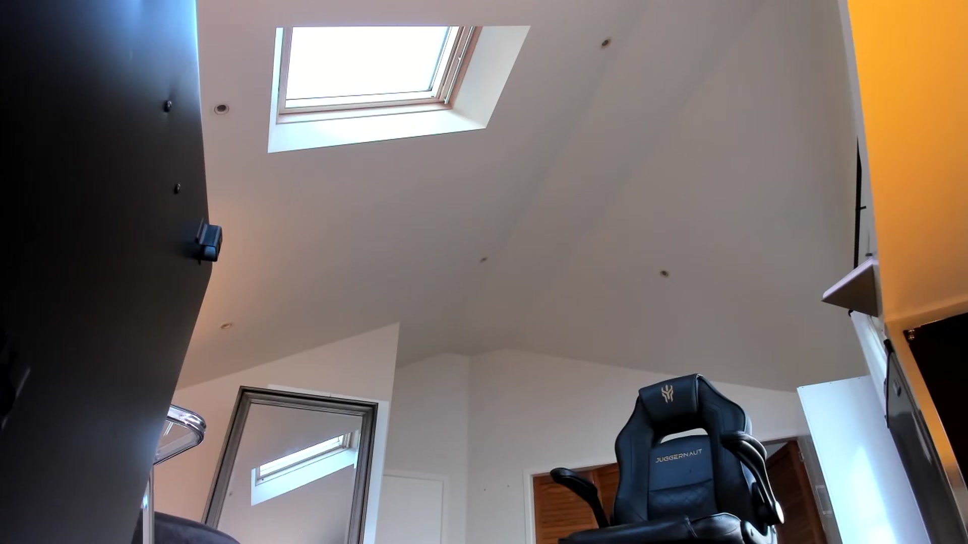 Gallery image thumbnail from Alice_NZ's myfreecams stream on, 06/15/2024, 05:05 image 14 of 20