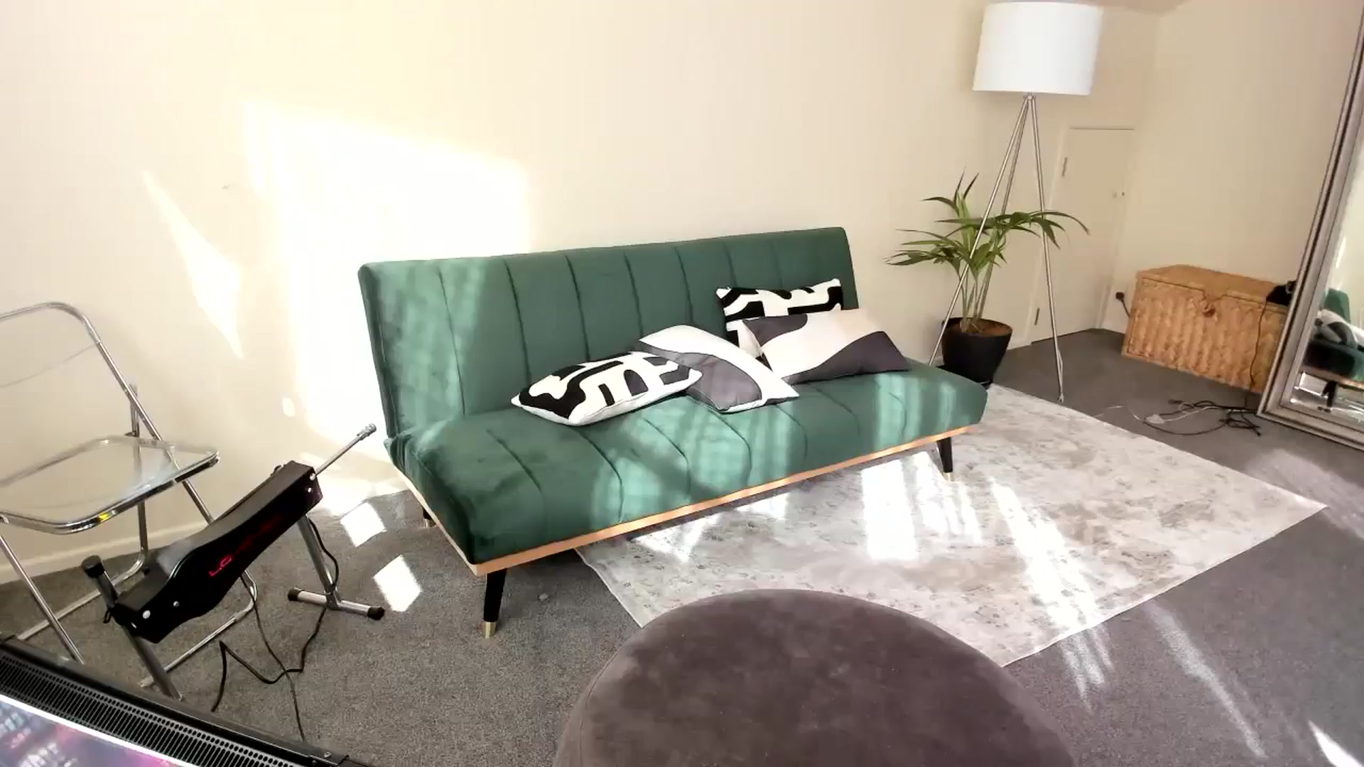 Gallery image thumbnail from Alice_NZ's myfreecams stream on, 07/16/2024, 24:01 image 14 of 20